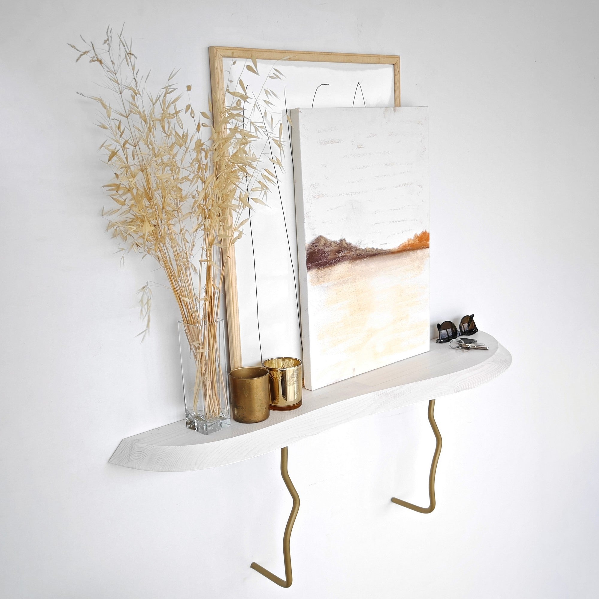 Prateleira de Parede Elegante, 99 cm x 22 cm, 100% madeira de pinho e estrutura de metal, acabamento dourado e branco | Solução de Armazenamento Elegante para Decoração de Casa e Escritório