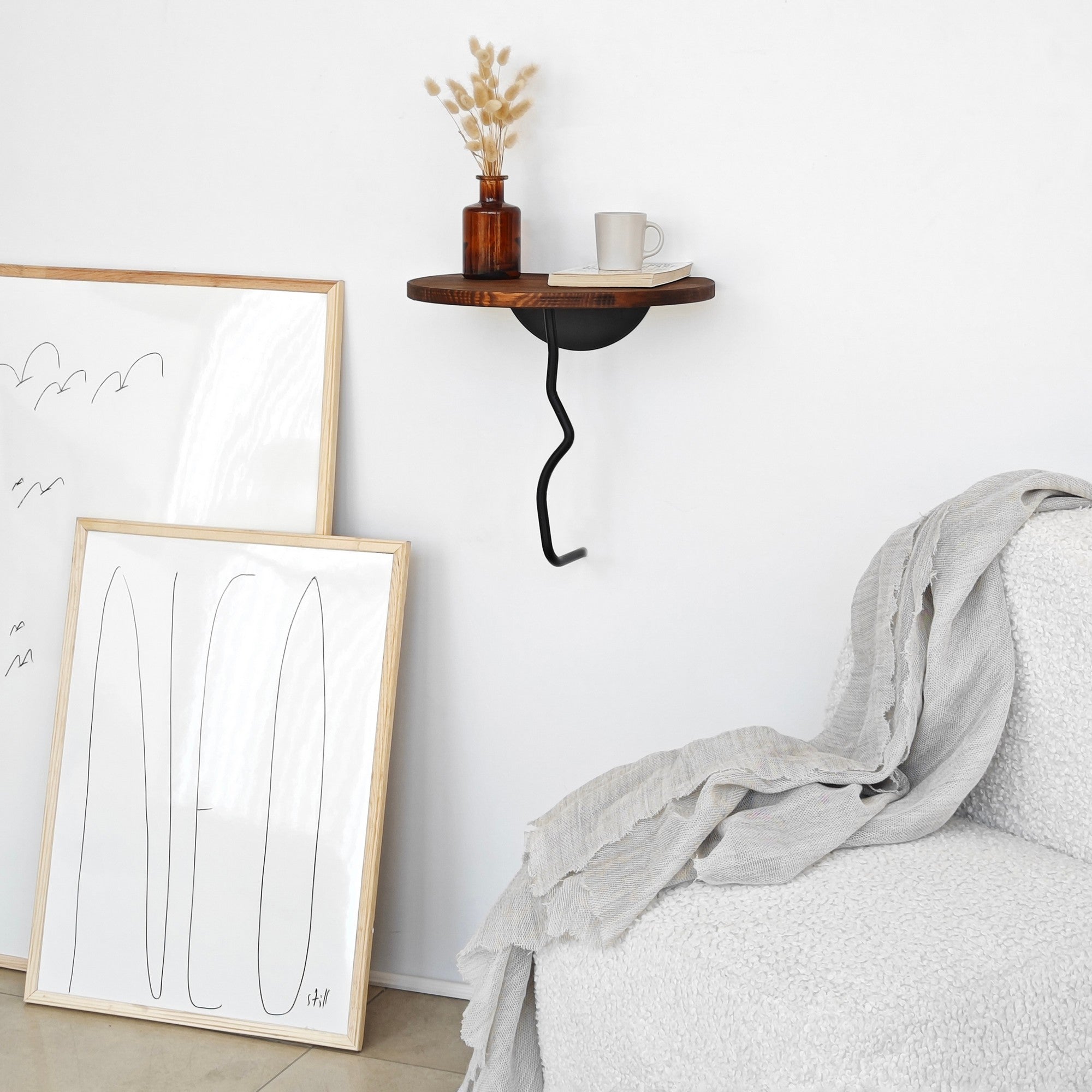 Prateleira de parede estilosa, 35 x 35 cm, 100% madeira de pinho e estrutura de metal, castanho e preto | Perfeita para decoração e organização da casa | Design durável e elegante