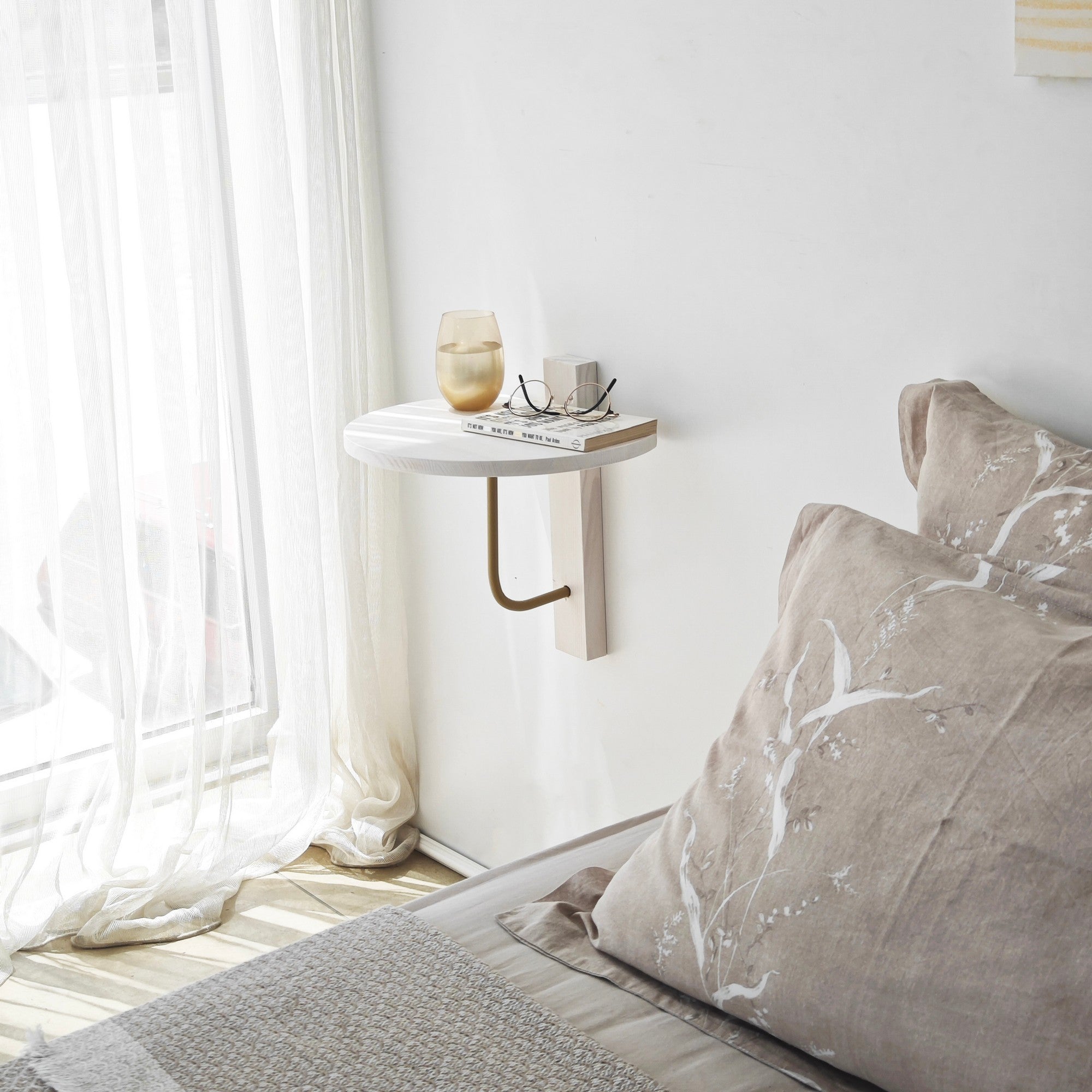 Prateleira de Parede Elegante, 35 x 35 cm, Dourado e Branco | 100% Madeira de Pinho com Estrutura de Metal Resistente | Perfeita para Decoração Moderna e Soluções de Armazenamento