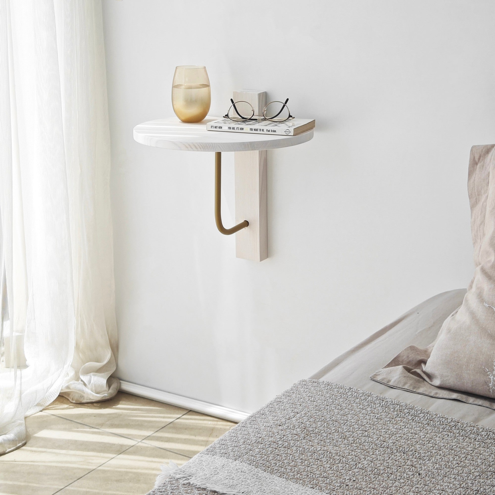 Prateleira de Parede Elegante, 35 x 35 cm, Dourado e Branco | 100% Madeira de Pinho com Estrutura de Metal Resistente | Perfeita para Decoração Moderna e Soluções de Armazenamento