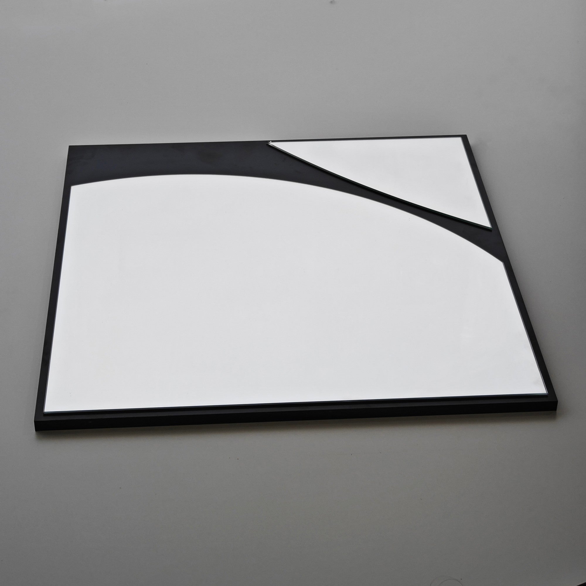 Espelho elegante de parede preto, 70 x 70 cm | Painel de partículas 100% revestido em melamina, cintas de PVC | Design ajustável e ecológico para espaços modernos