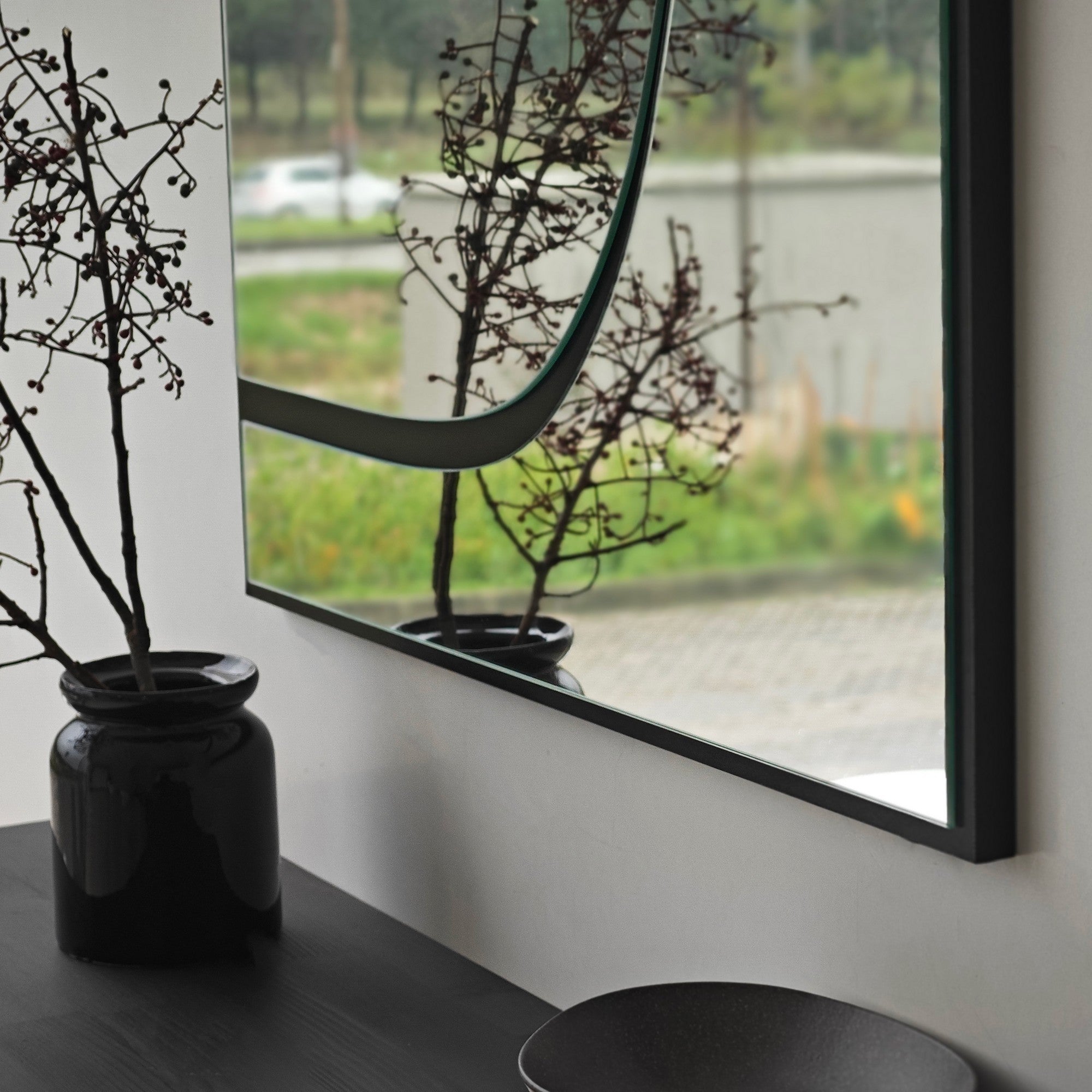Espelho elegante de parede preto, 70 x 70 cm | Painel de partículas 100% revestido em melamina, cintas de PVC | Design ajustável e ecológico para espaços modernos