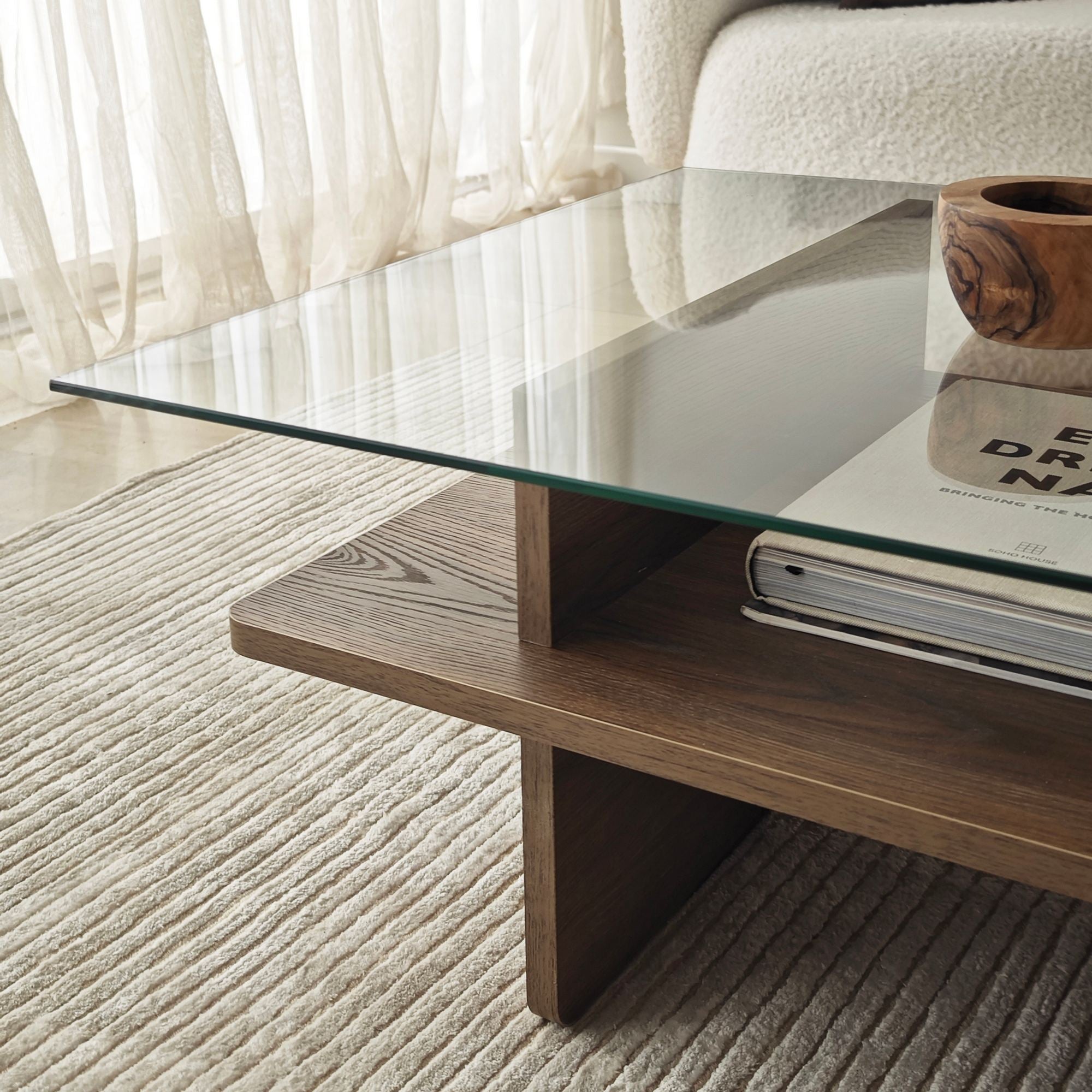 Mesa de Centro – 105cm x 35cm x 65cm – Nogueira – Vidro Temperado