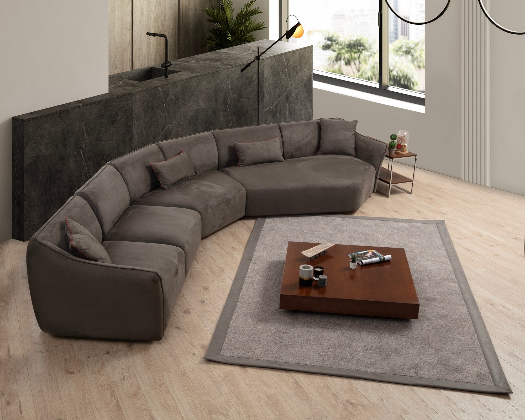 Sofá de canto elegante, marrom, 440 x 108 x 79 cm | Estrutura em madeira de faia e aglomerado, 100% poliéster, espuma 28 DNS | Almofadas fixas, pés em nogueira, conforto moderno