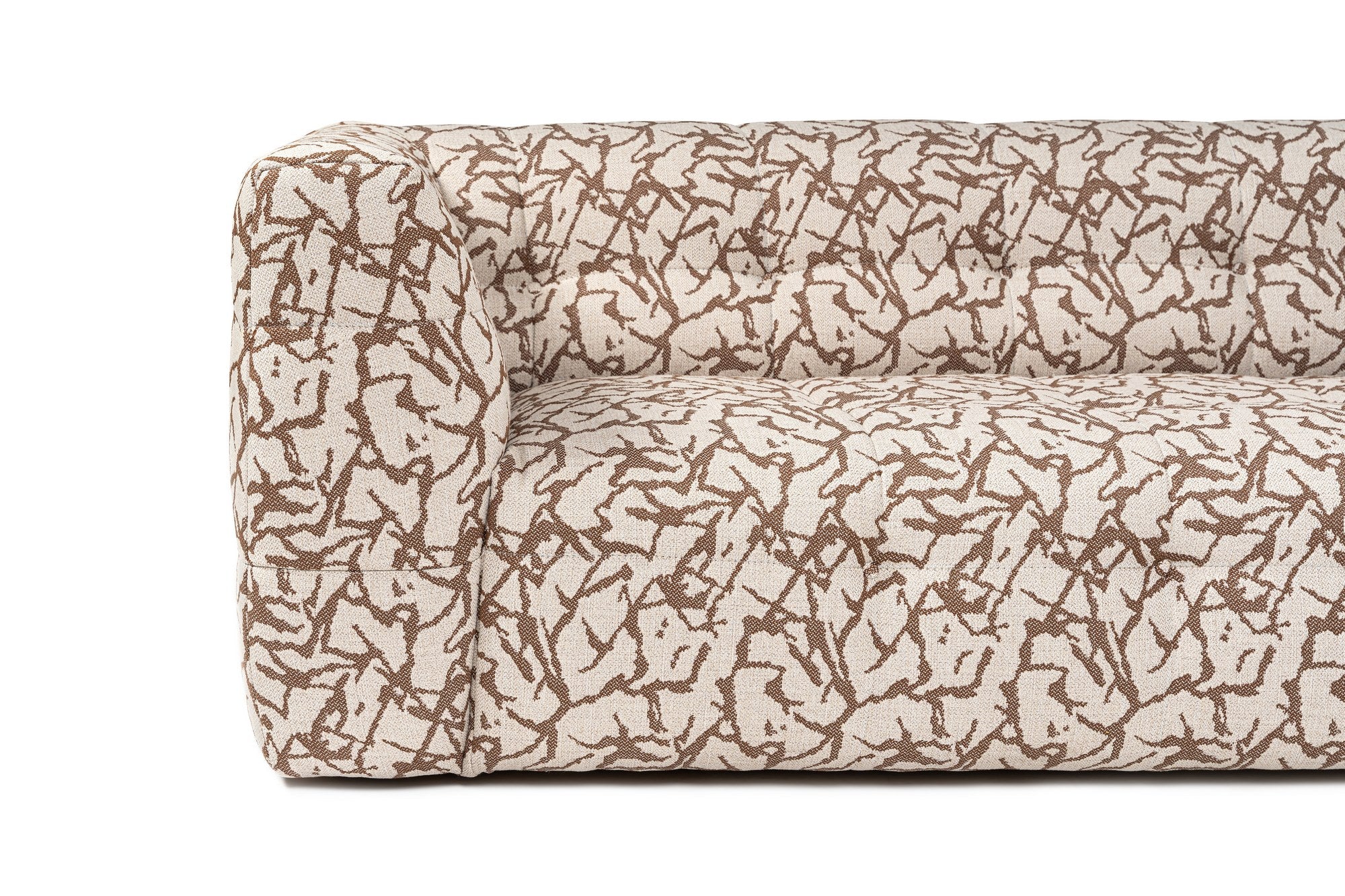 Sofá elegante de 3 lugares, cor bege, 235 x 100 x 72 cm | Estrutura em madeira de faia e aglomerado, 100% poliéster, espuma 28 DNS | Almofadas fixas, conforto moderno