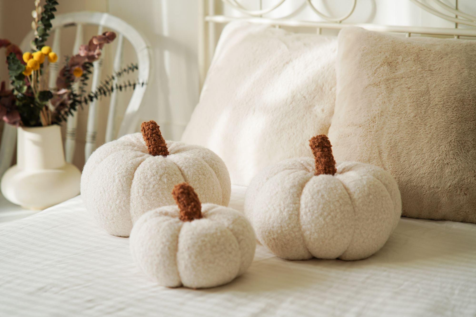 Almofada – 22 x 30 x 30 cm – Branco – Poliester