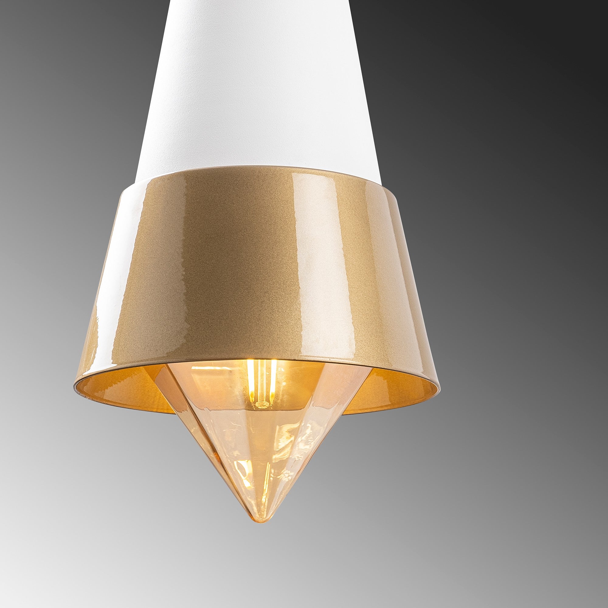 Candeeiro de Teto moderno – 19x19 cm – Branco e Dourado – Metal