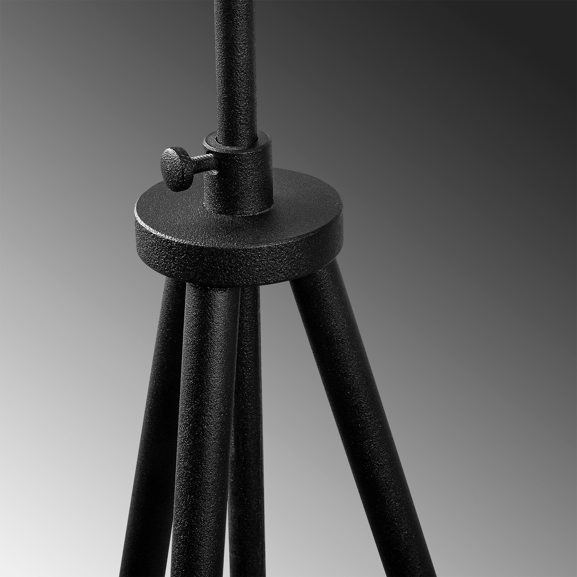 Candeeiro de Pé – 165 cm de Altura – Preto e Castanho – Metal