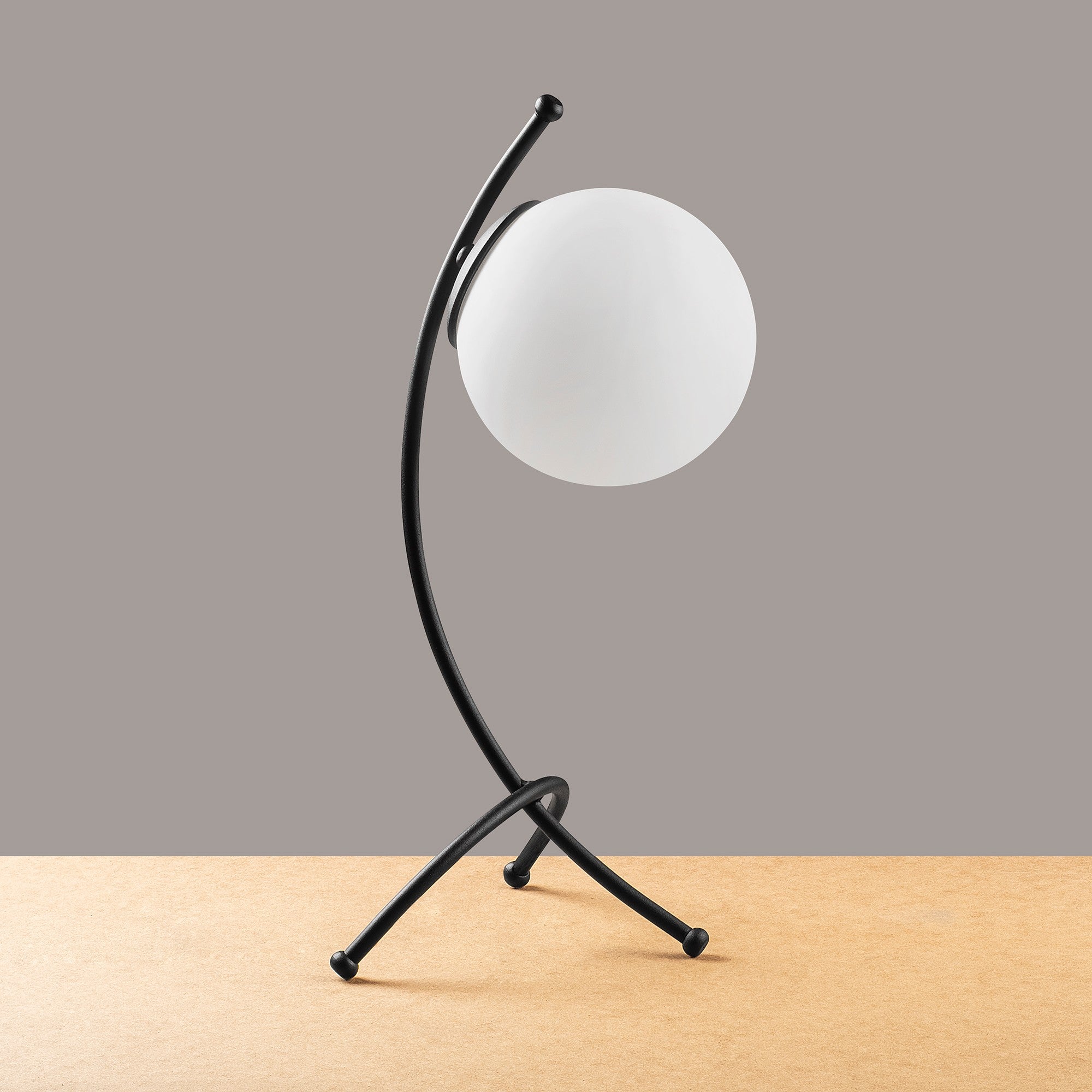 Candeeiro de Mesa – 43 cm de Altura – Preto e Branco – Metal e Vidro