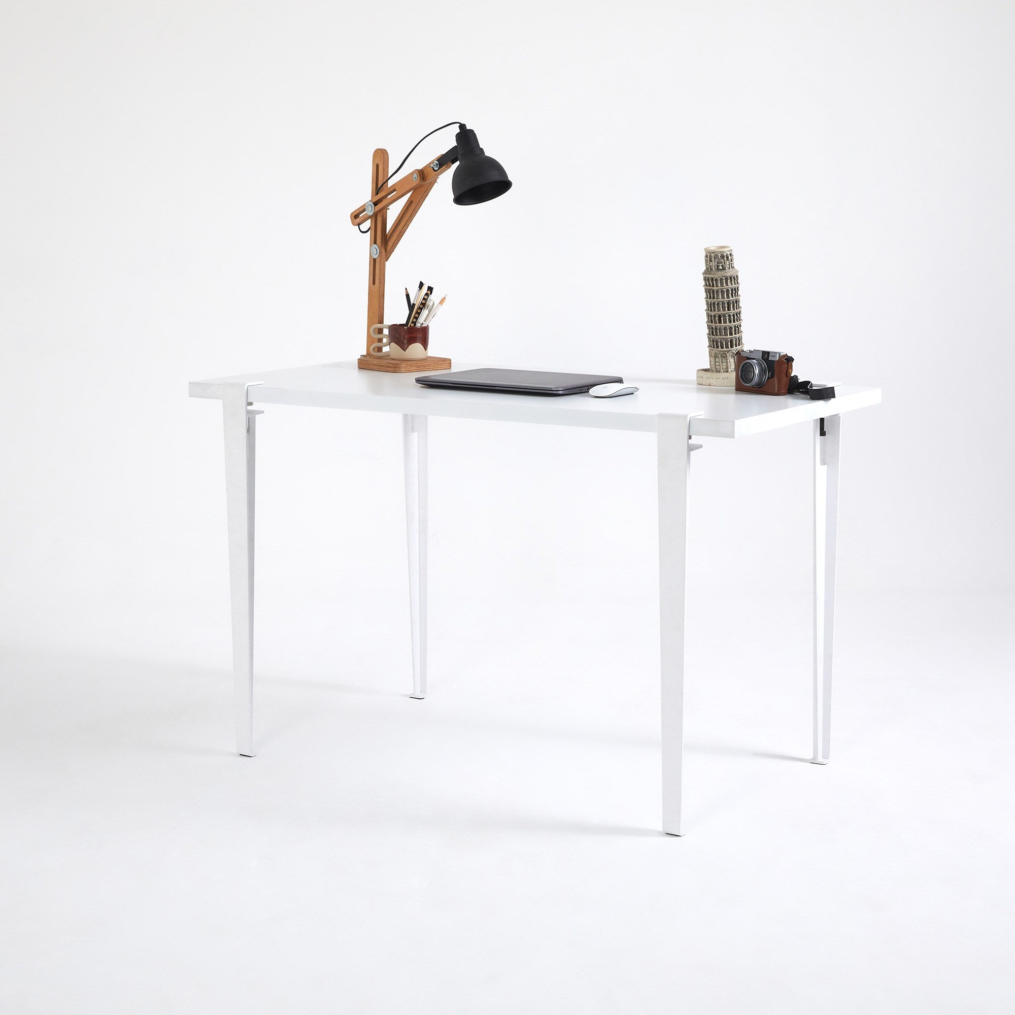 Mesa de Estudo Branca 120cm - Montagem Rápida para 4 Pessoas com Pernas de Aço Preto