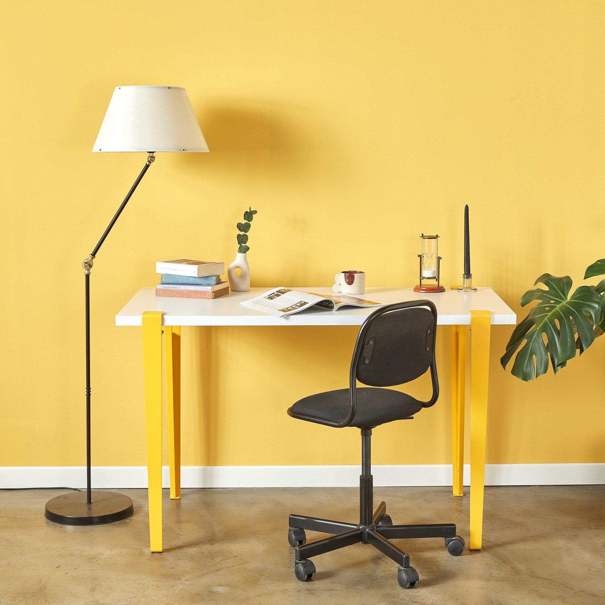 Secretária de Estudo Branca e Amarela 120cm - Mesa Resistente para 4 Pessoas com Montagem Rápida