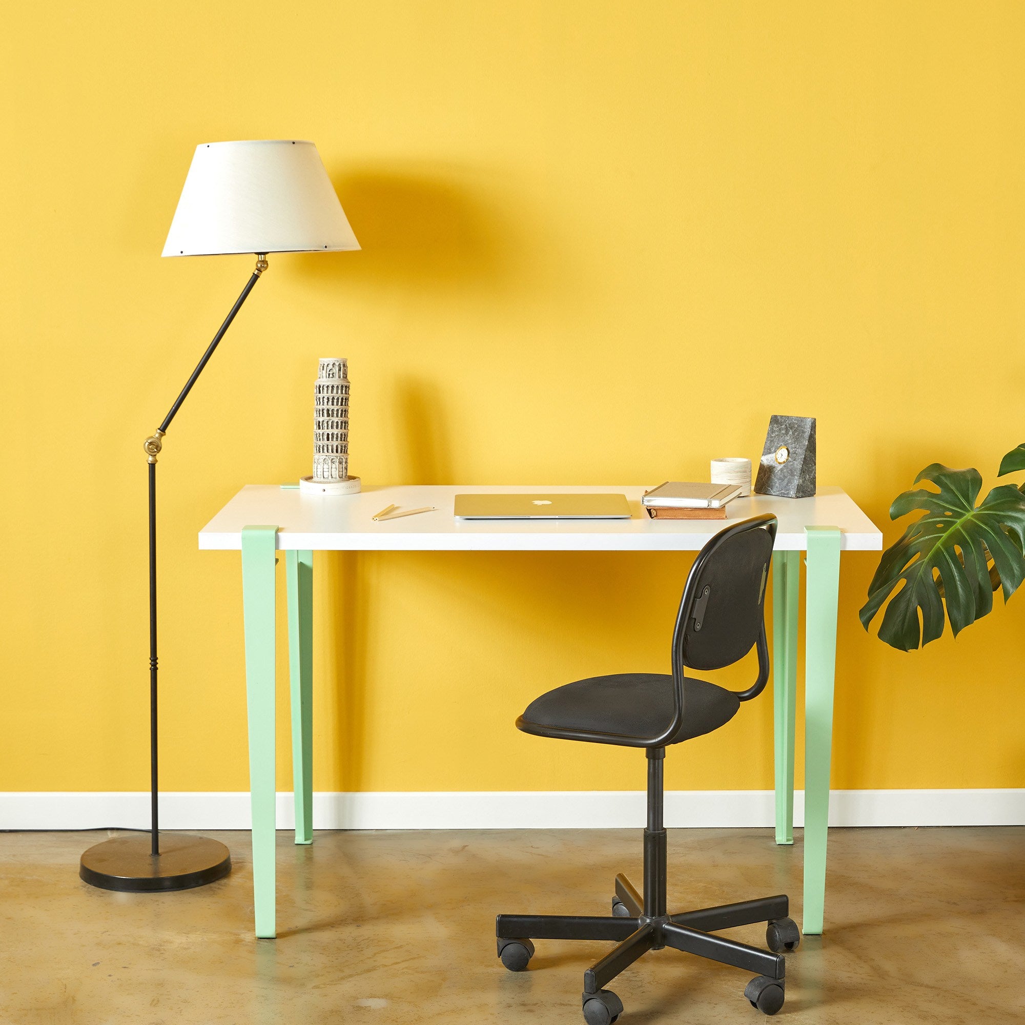 Mesa de Estudo Moderna 120cm - Design Minimalista Branco/Verde Menta para 4 Pessoas com Montagem Rápida