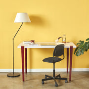 Secretária de Estudo Branca e Bordô 120cm - Mesa Resistente para 4 Pessoas com Montagem Rápida