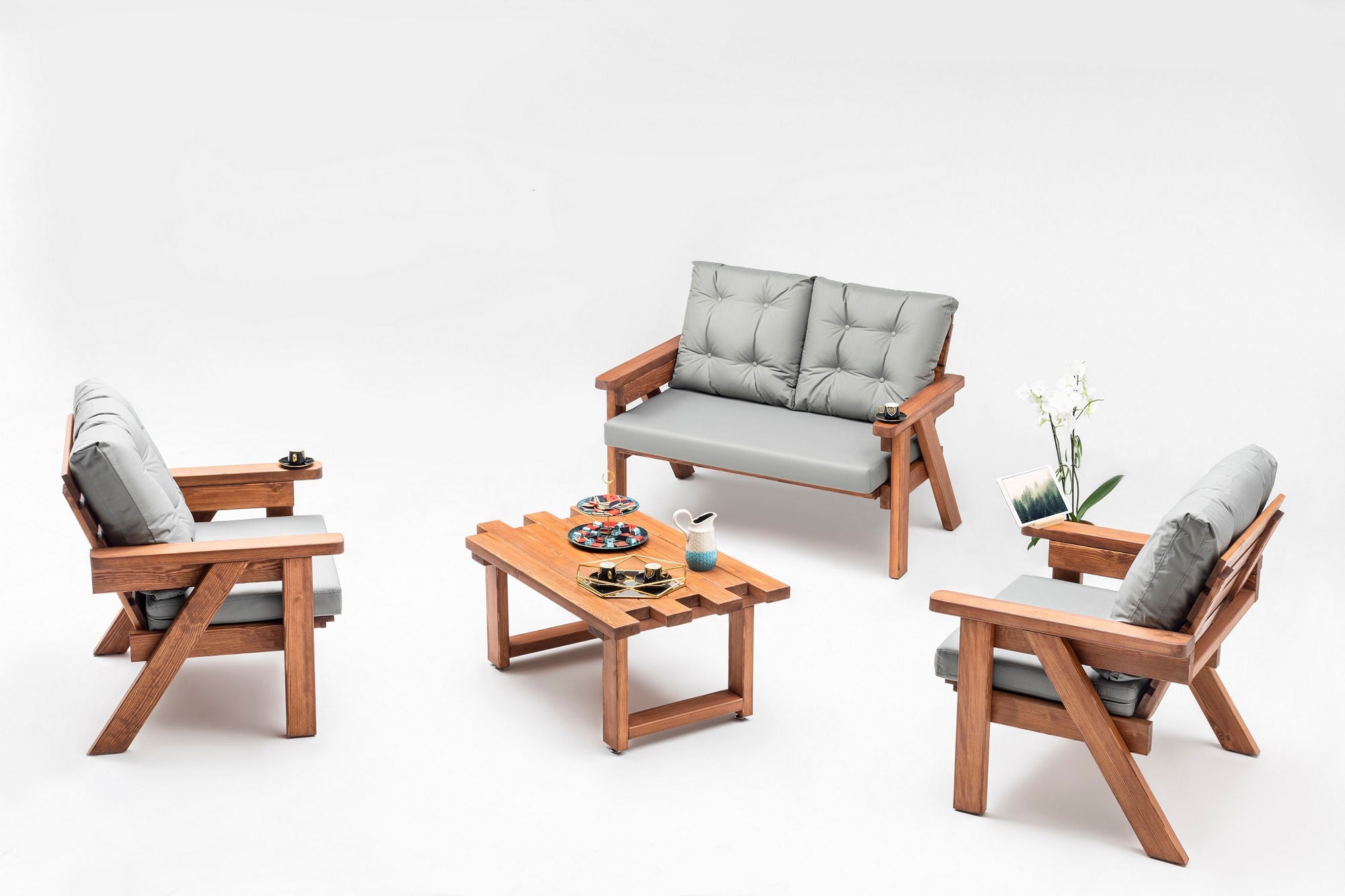 Mesa de centro de jardim – 104 cm x 48 cm x 65 cm – Nogueira – Madeira de pinho