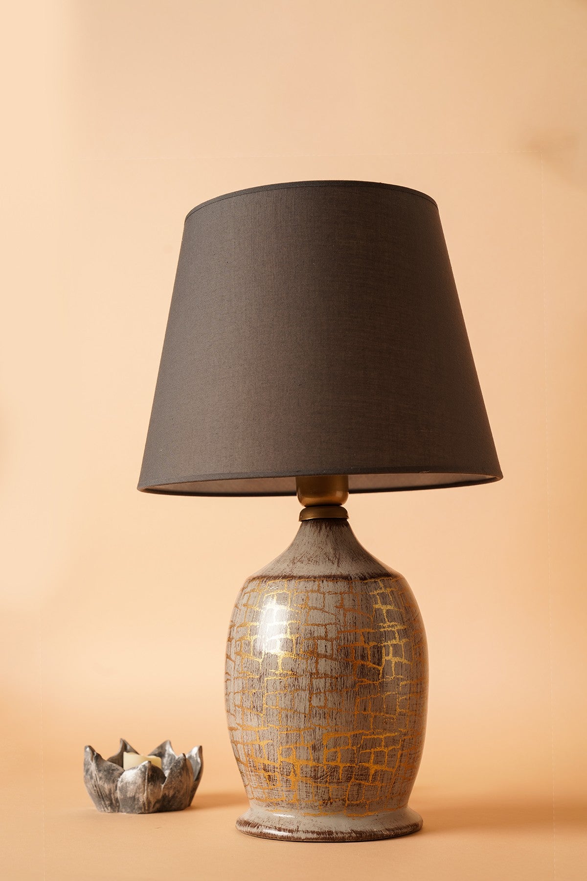 Candeeiro de Mesa de Cerâmica – 30cm x 55cm – Cinza e Dourado