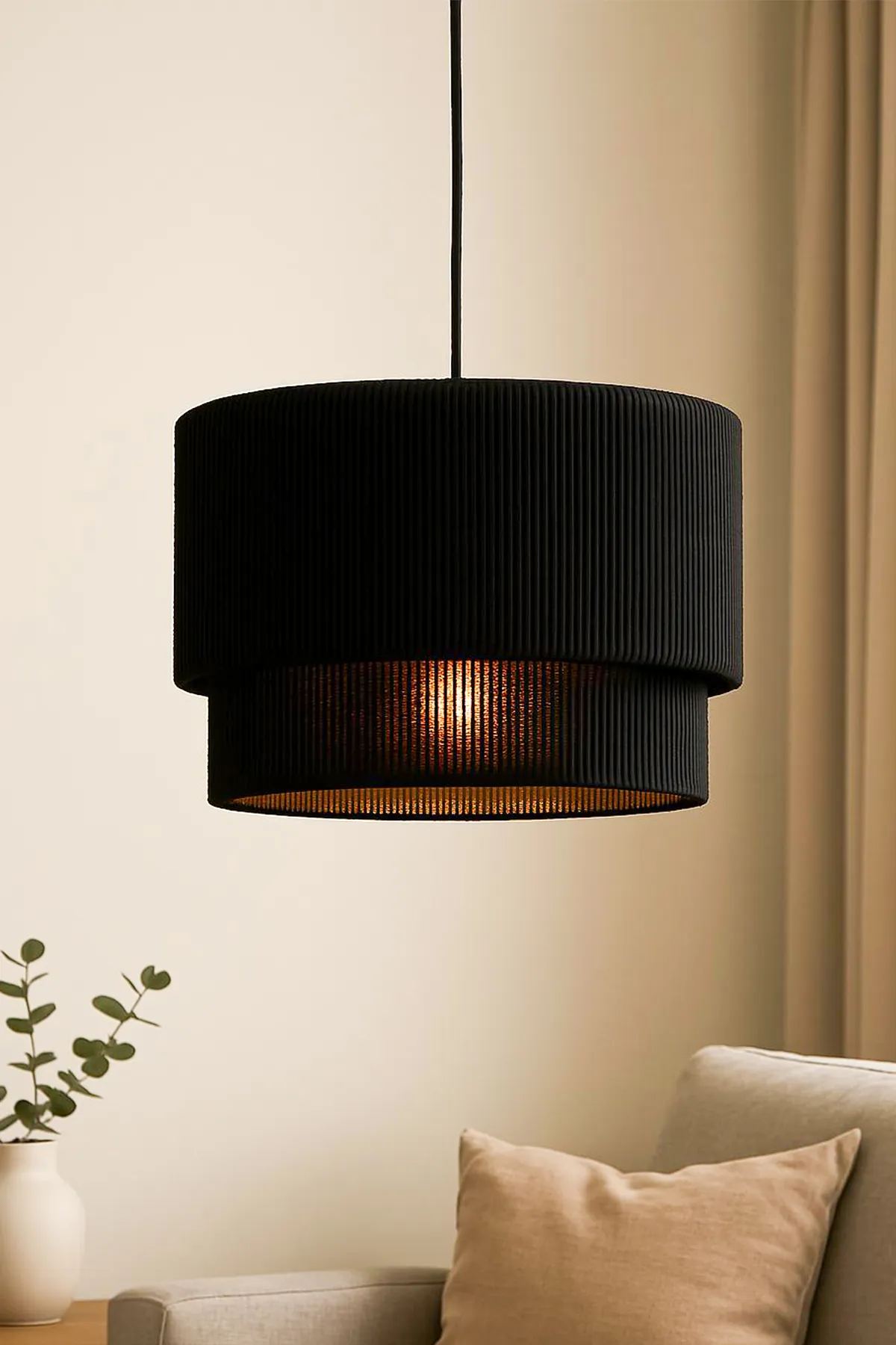 Candeeiro de Teto – Ø35 h:22 cm – Preto – Plástico com cúpula de ráfia