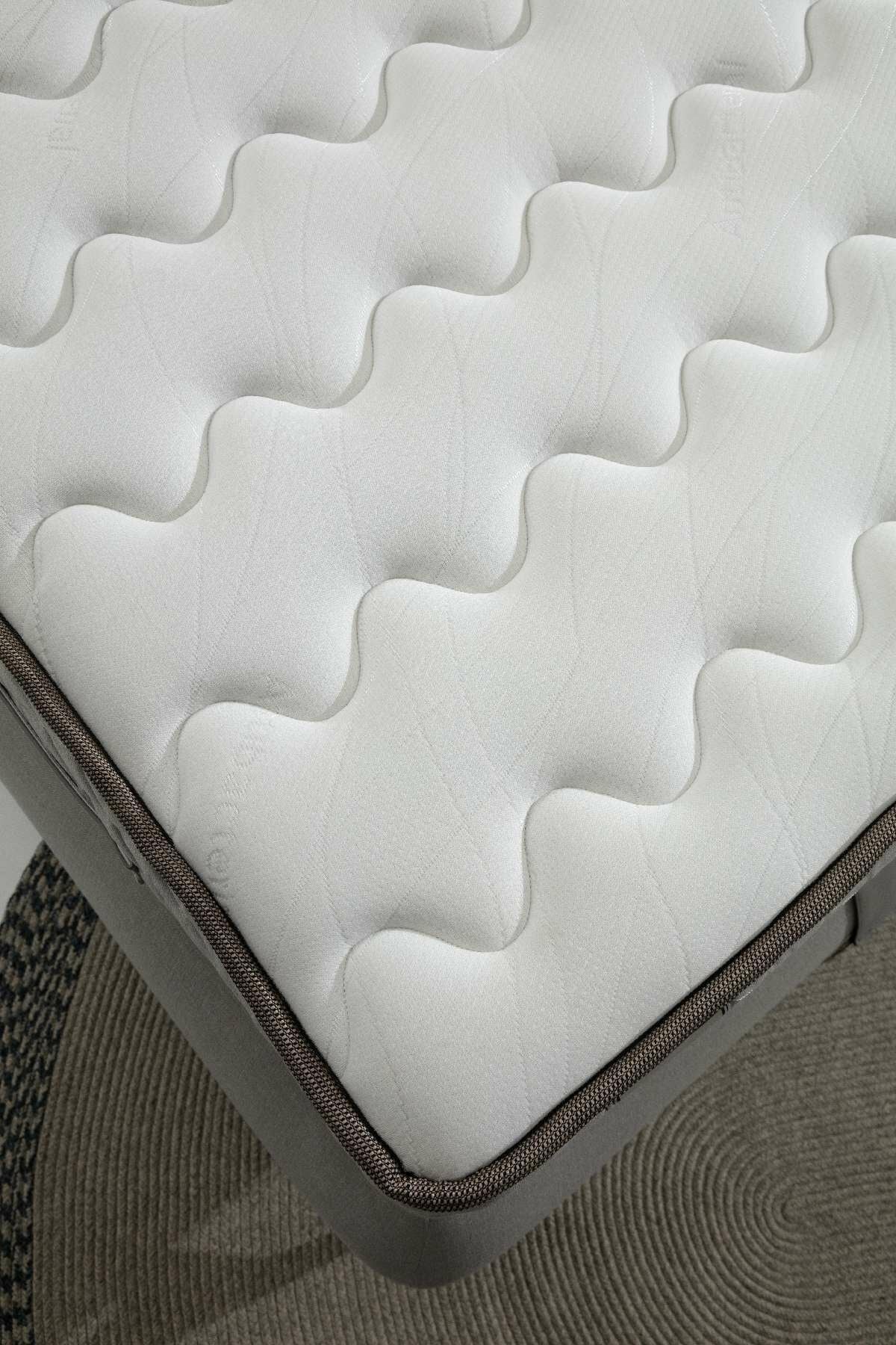 Colchão – 120 cm x 200 cm – Cinza – Poliéster e Polipropileno