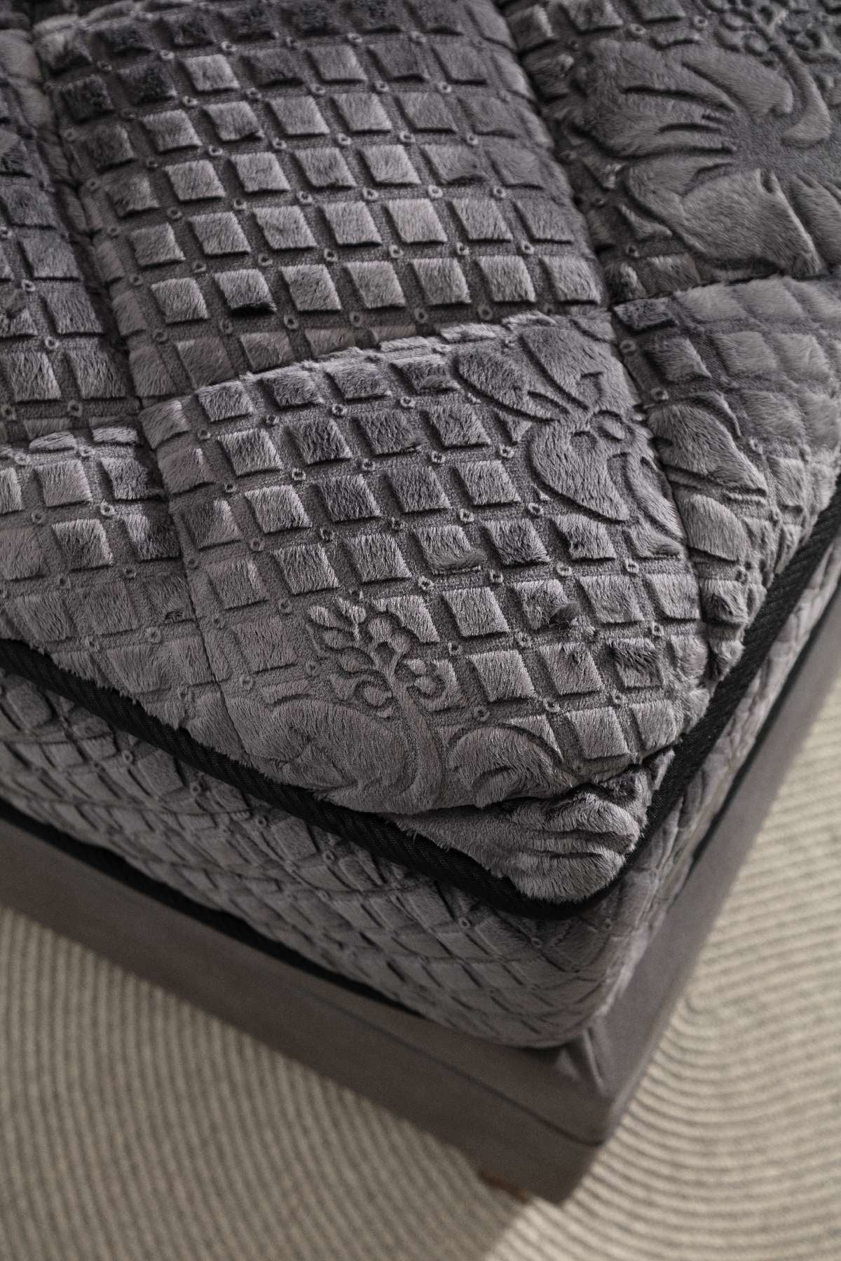 Colchão de Molas Pocket – 120 cm x 200 cm – Cinza Escuro – Poliéster