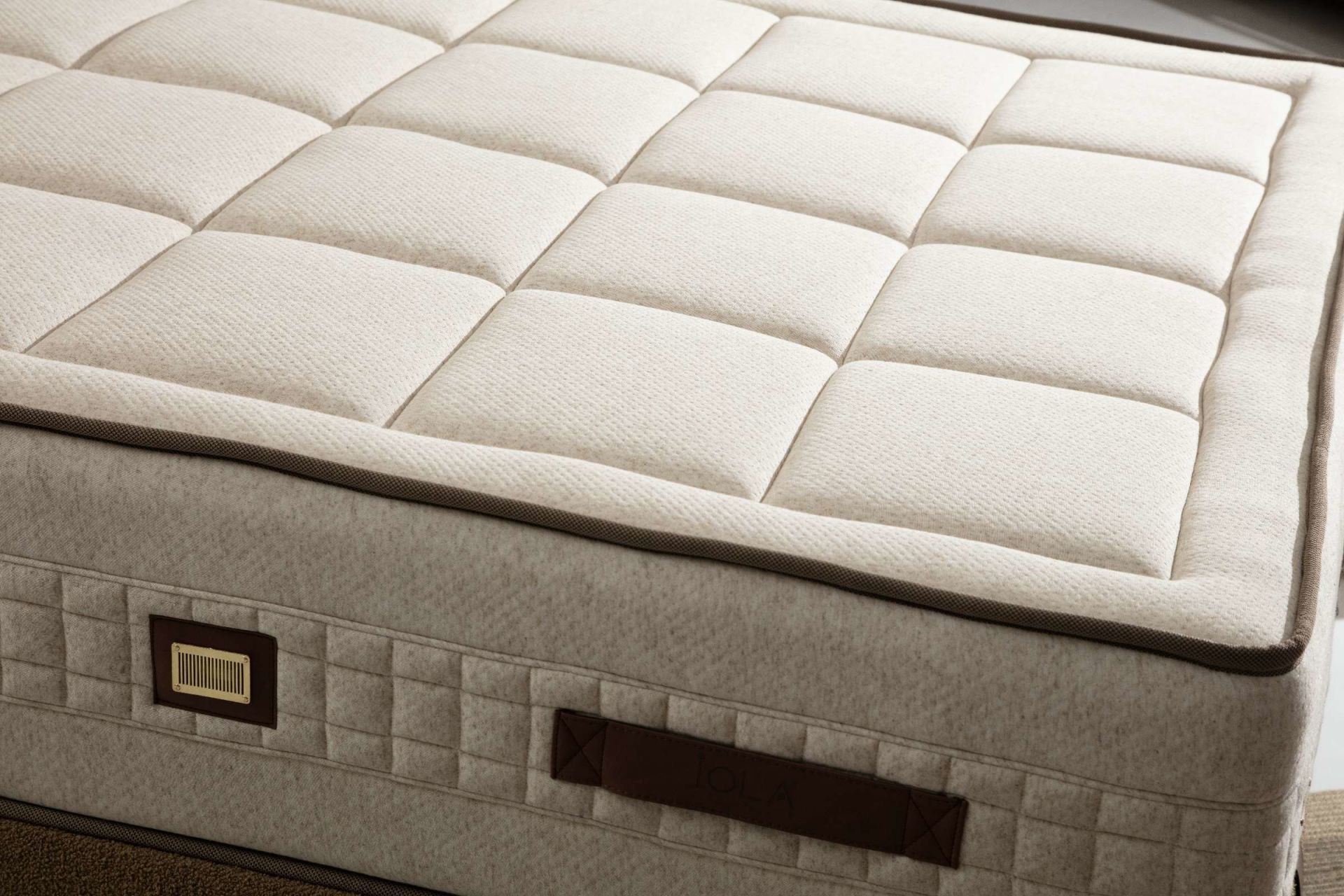 Colchão – 150cm x 200cm – Bege – Poliéster, Viscose e Linho