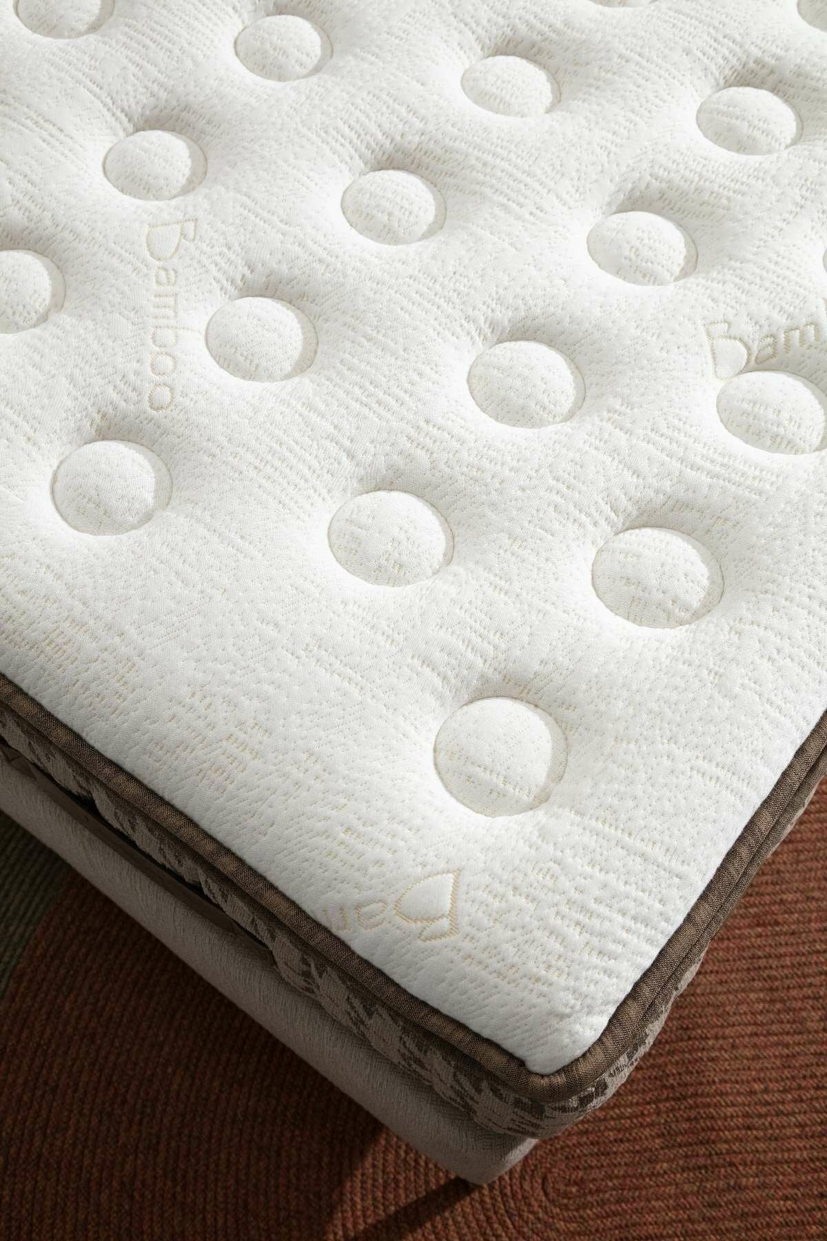 Colchão – 180 cm x 200 cm – Marrom – 100% poliéster, 18% viscose, 18% bambu