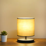 Candeeiro de Mesa de Tecido – 15 x 15 x 22 cm – Marta – Plástico