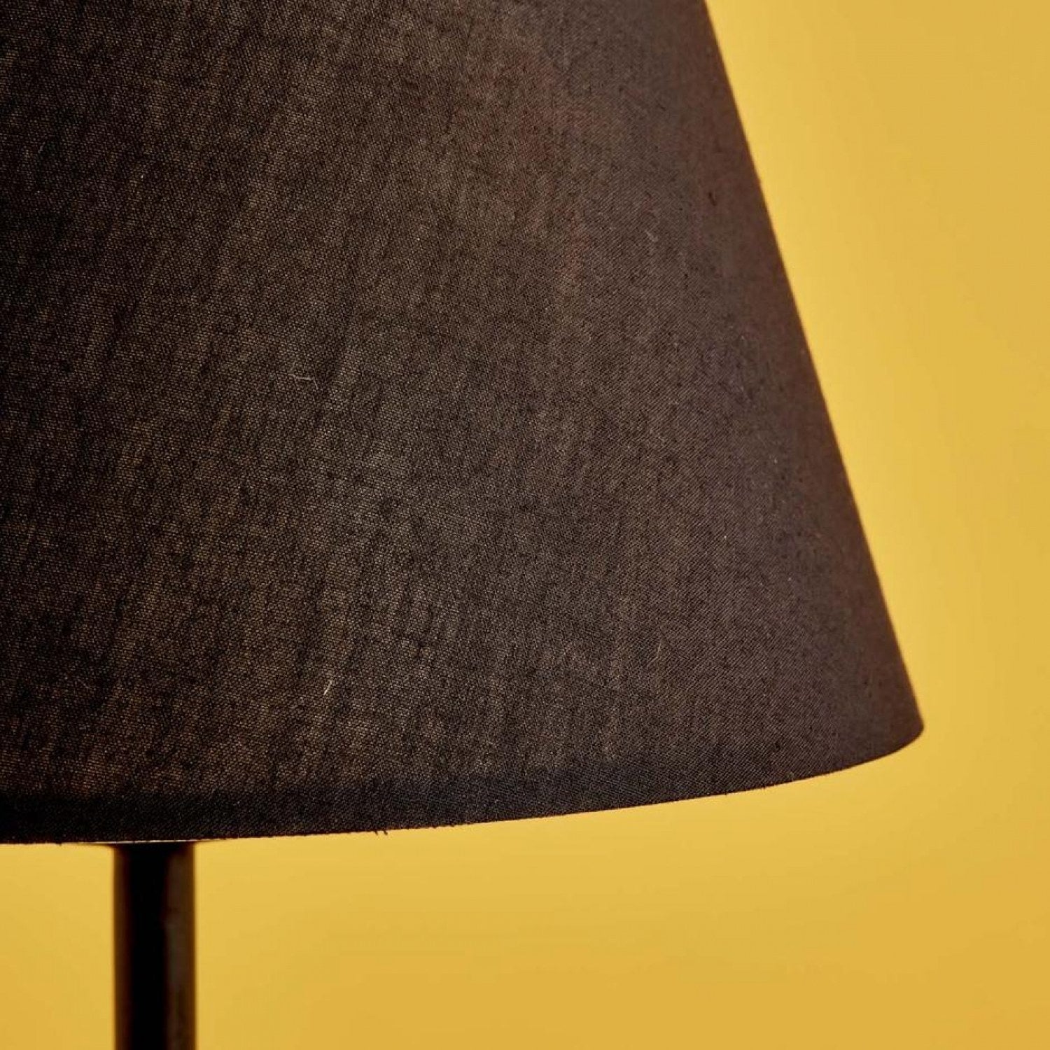 Candeeiro de Mesa – 37 cm – Preto – Metal