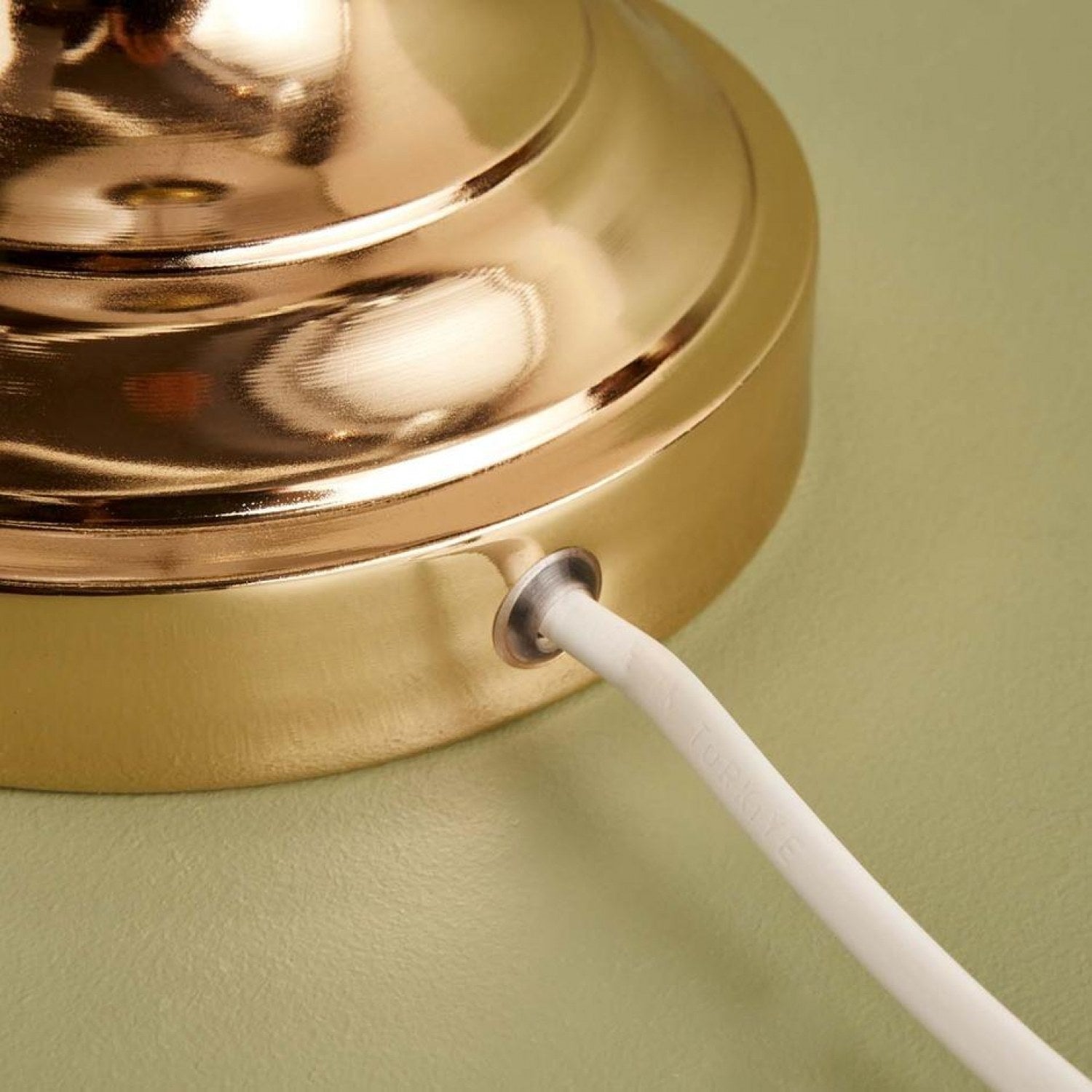 Candeeiro de Mesa – 45 cm – Bege, Dourado – Tecido e Metal