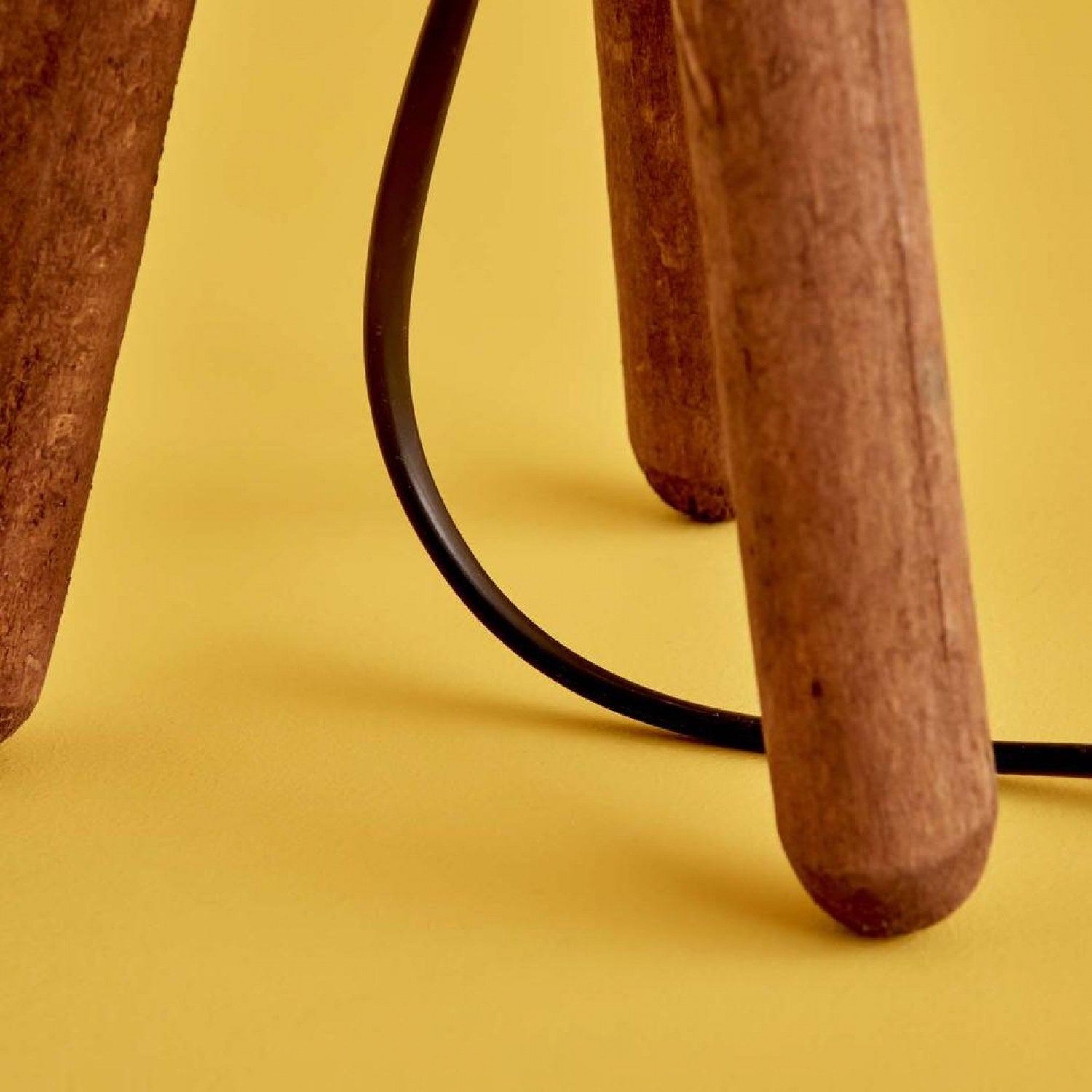 Candeeiro de Mesa de Tecido – 32 cm – Creme – Madeira