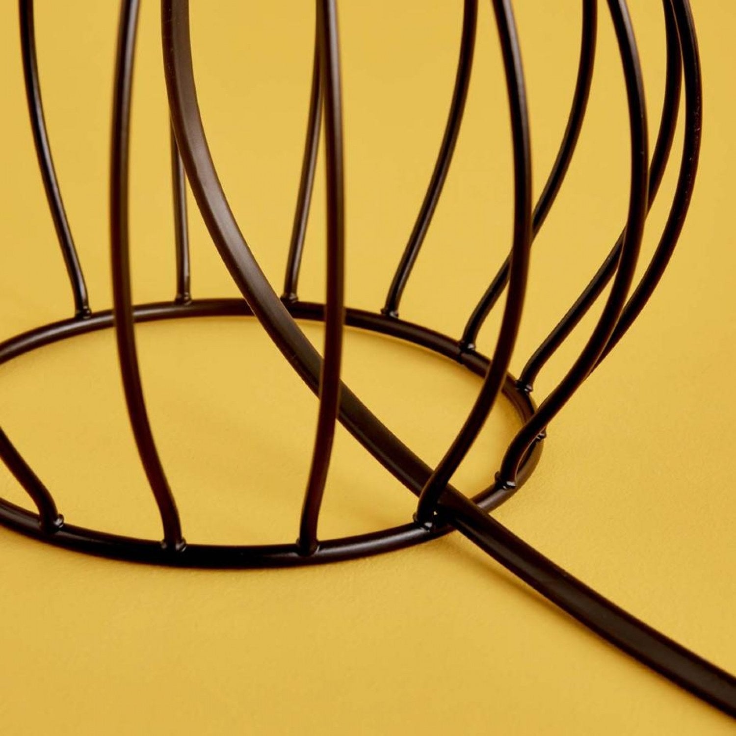 Candeeiro de Mesa – 37 cm – Creme e Preto – Metal