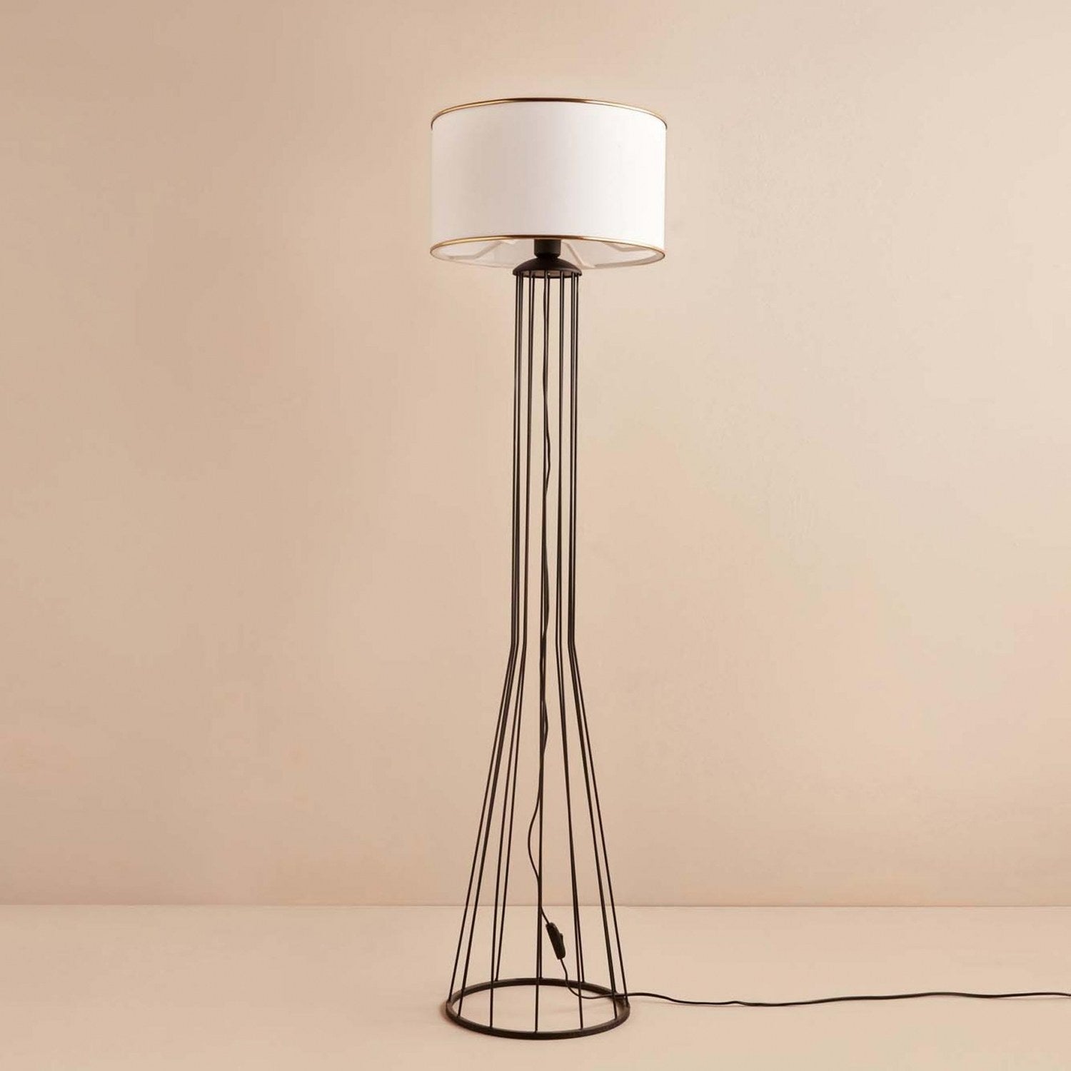 Candeeiro de Pé – 144 cm – Branco e Preto – Metal