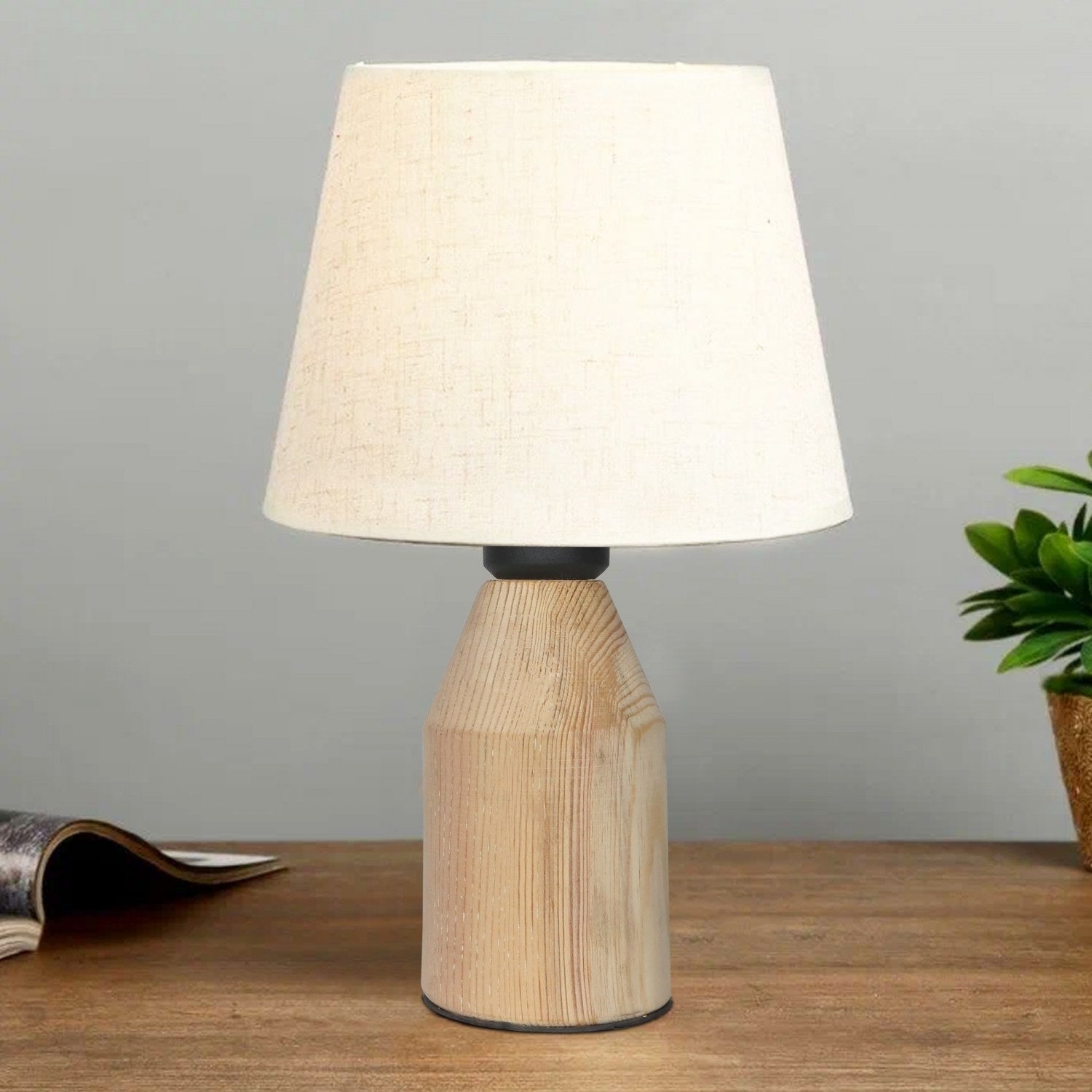 Candeeiro de Mesa – 31 cm – Creme – Madeira