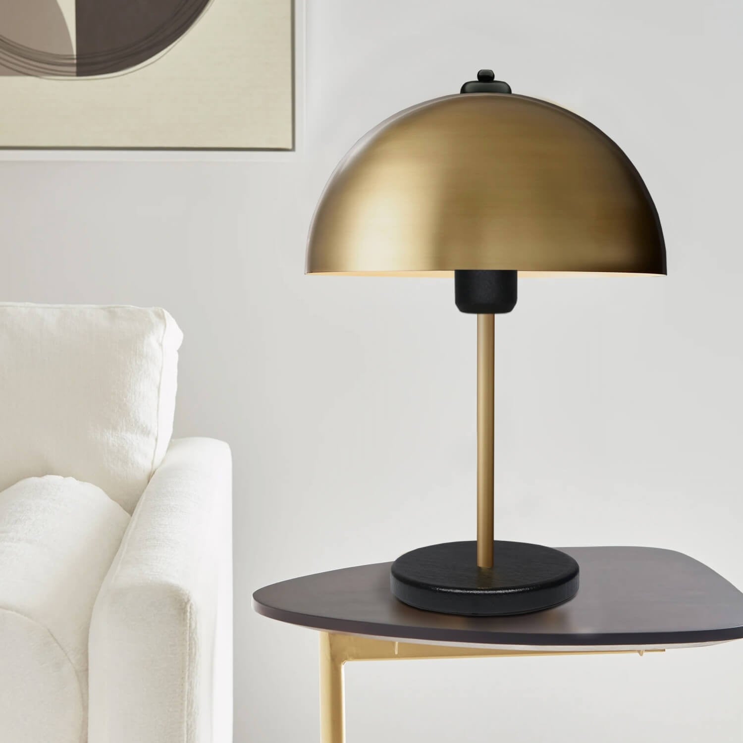 Candeeiro de Mesa – Diâmetro da tampa: 23 cm – Altura total: 38 cm – Cor antiquada – Material: Metal e MDF