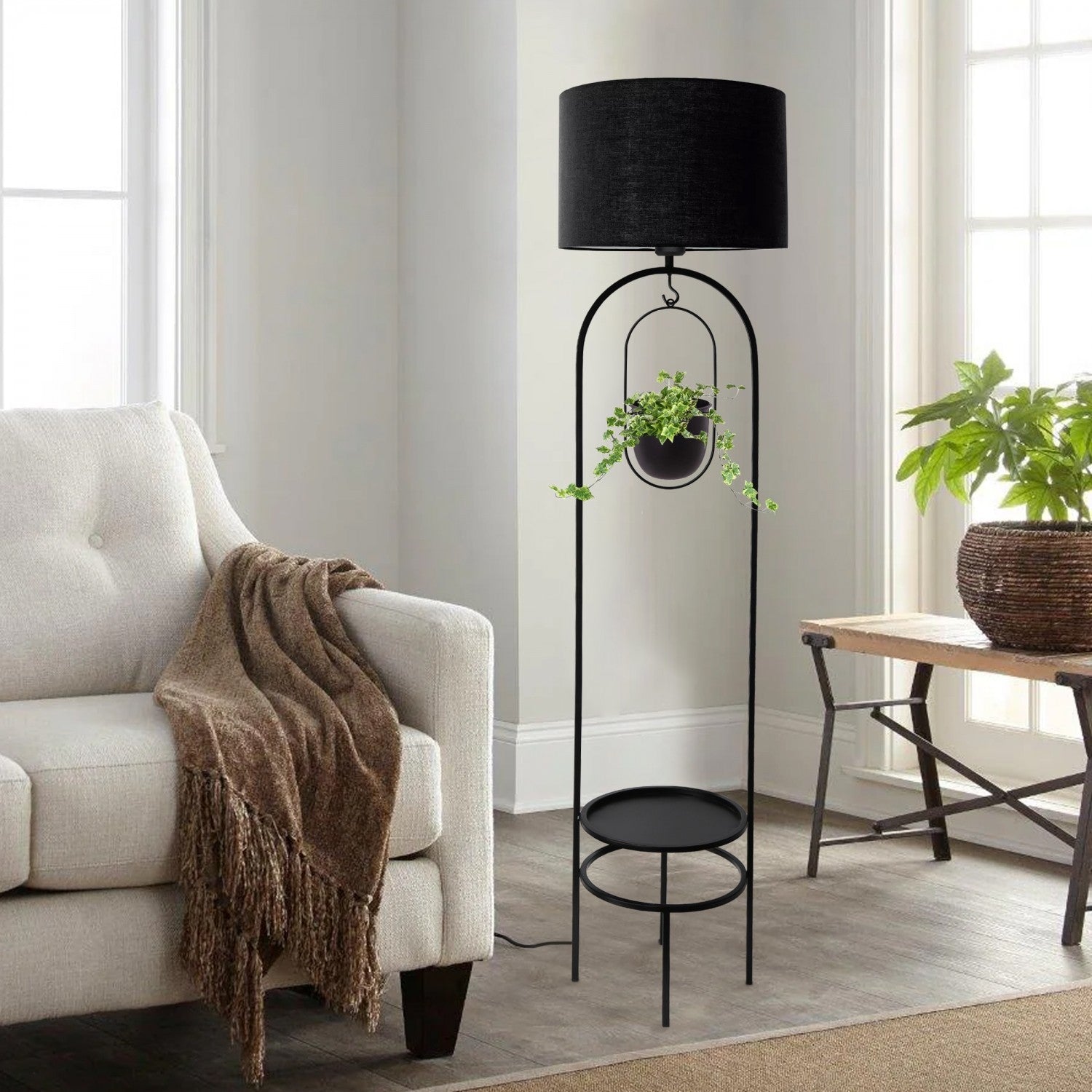 Candeeiro de Pé – 145 cm – Preto – Metal