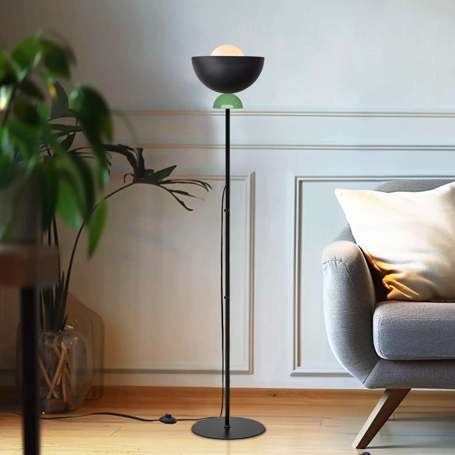 Candeeiro de Pé – 145 cm – Preto – Metal