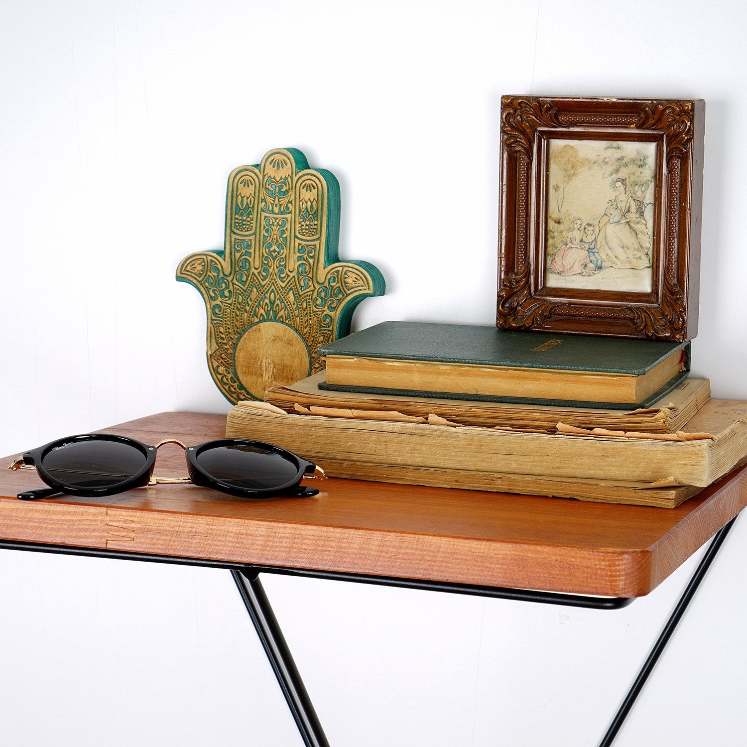 Prateleira decorativa de parede de madeira – 33 cm x 33 cm x 28 cm – Nogueira e Preto – Madeira de pinho