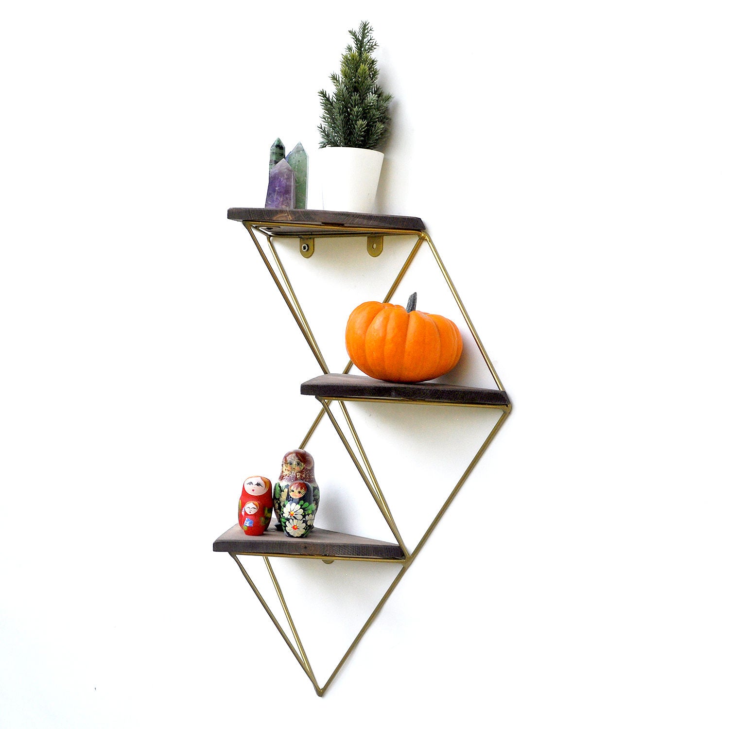 Prateleira decorativa de parede em madeira – 34 cm x 45 cm x 13 cm – Nogueira e Dourado