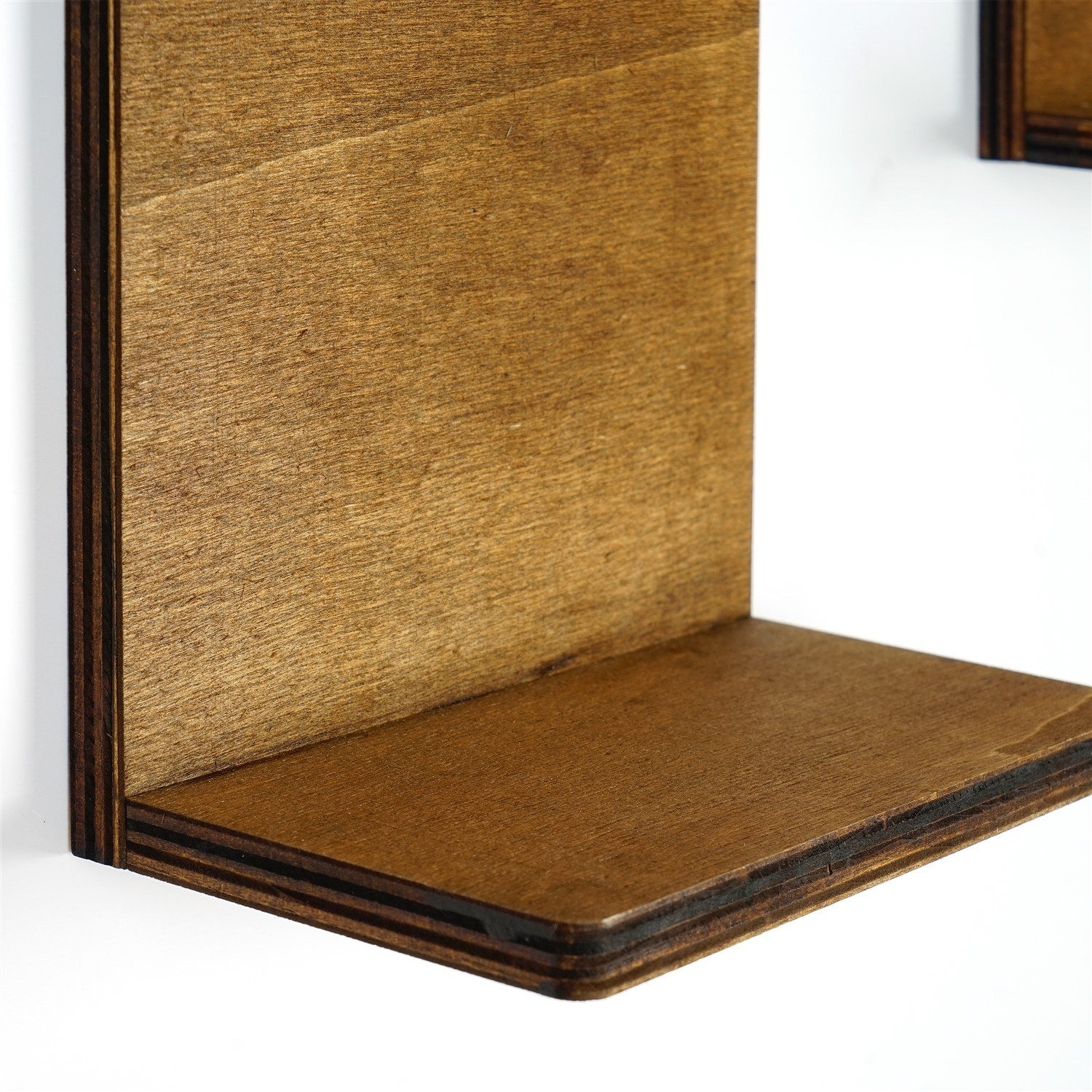 Prateleira de parede – 16 x 26 x 9 cm – Nogueira – Contraplacado