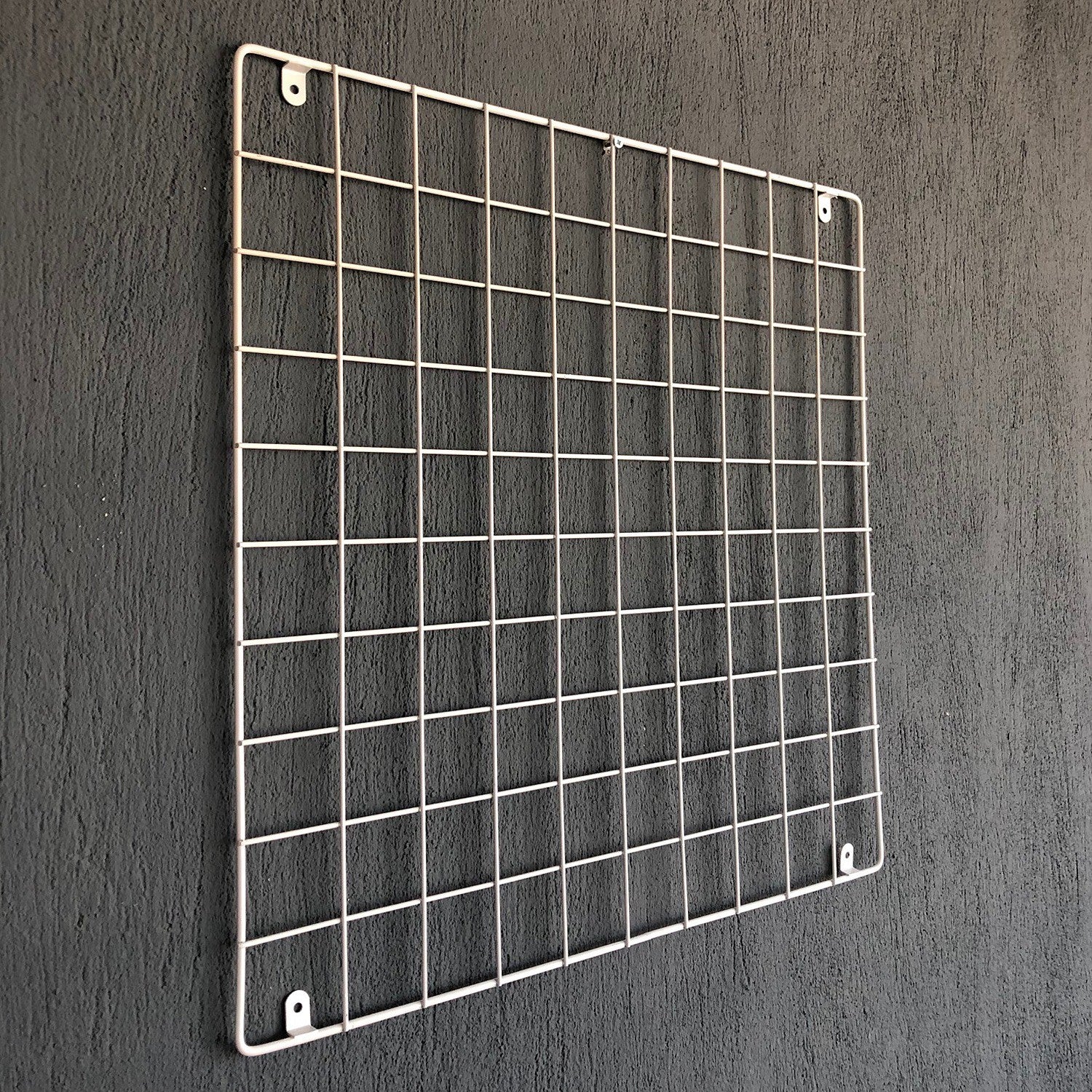 Acessório Decorativo de Parede em Metal Branco com 10 Fechos - 60x60cm