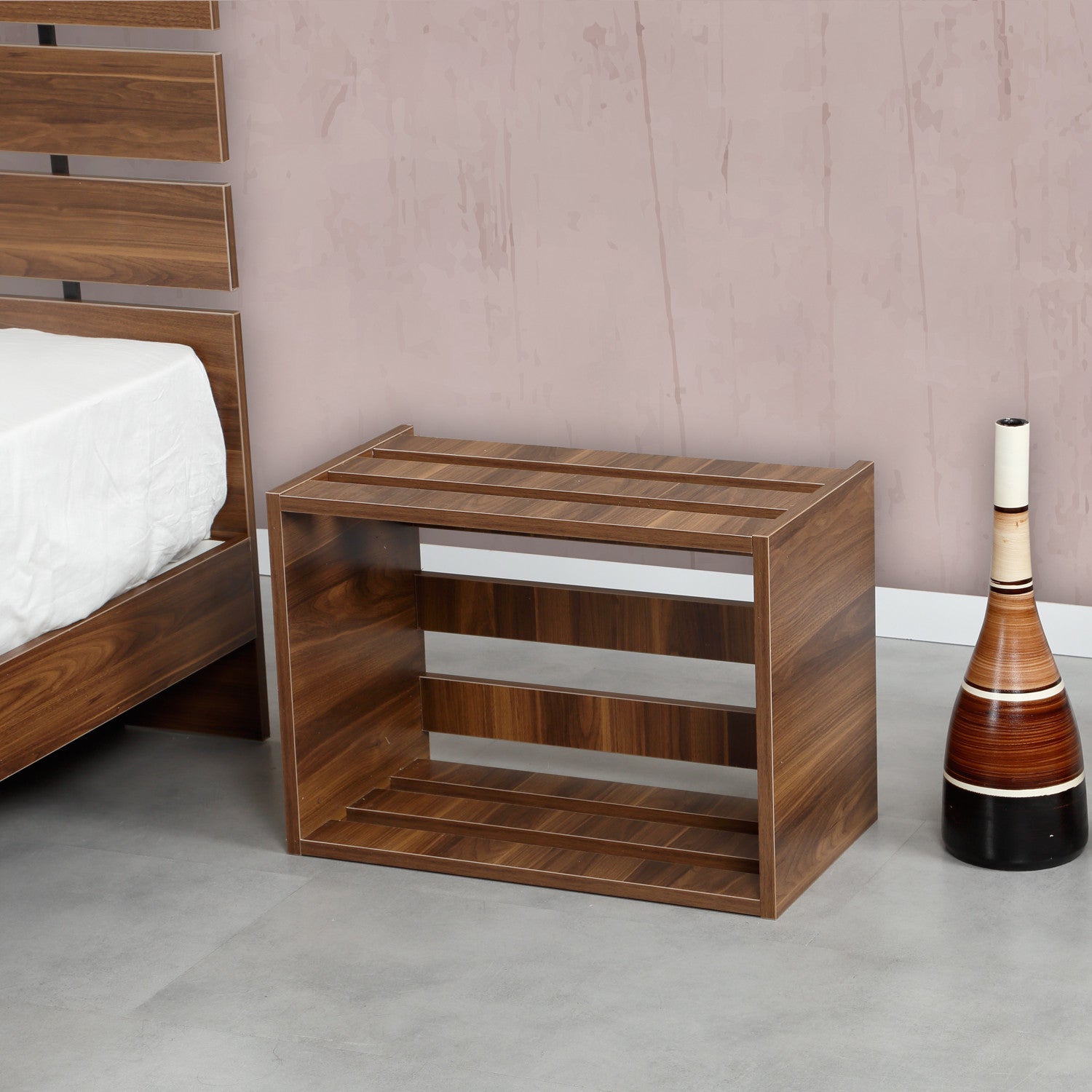 Mesa de cabeceira – 60 cm x 43 cm x 33 cm – nogueira – painel de partículas revestido a melamina