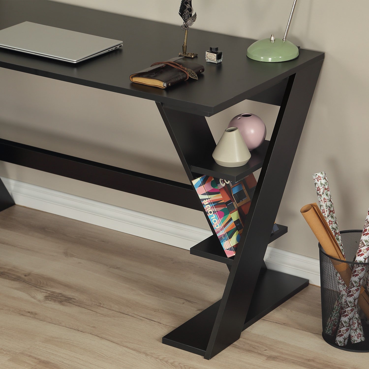 Secretária de Estudo – 140 cm x 73 cm x 60 cm – Preto – Aglomerado