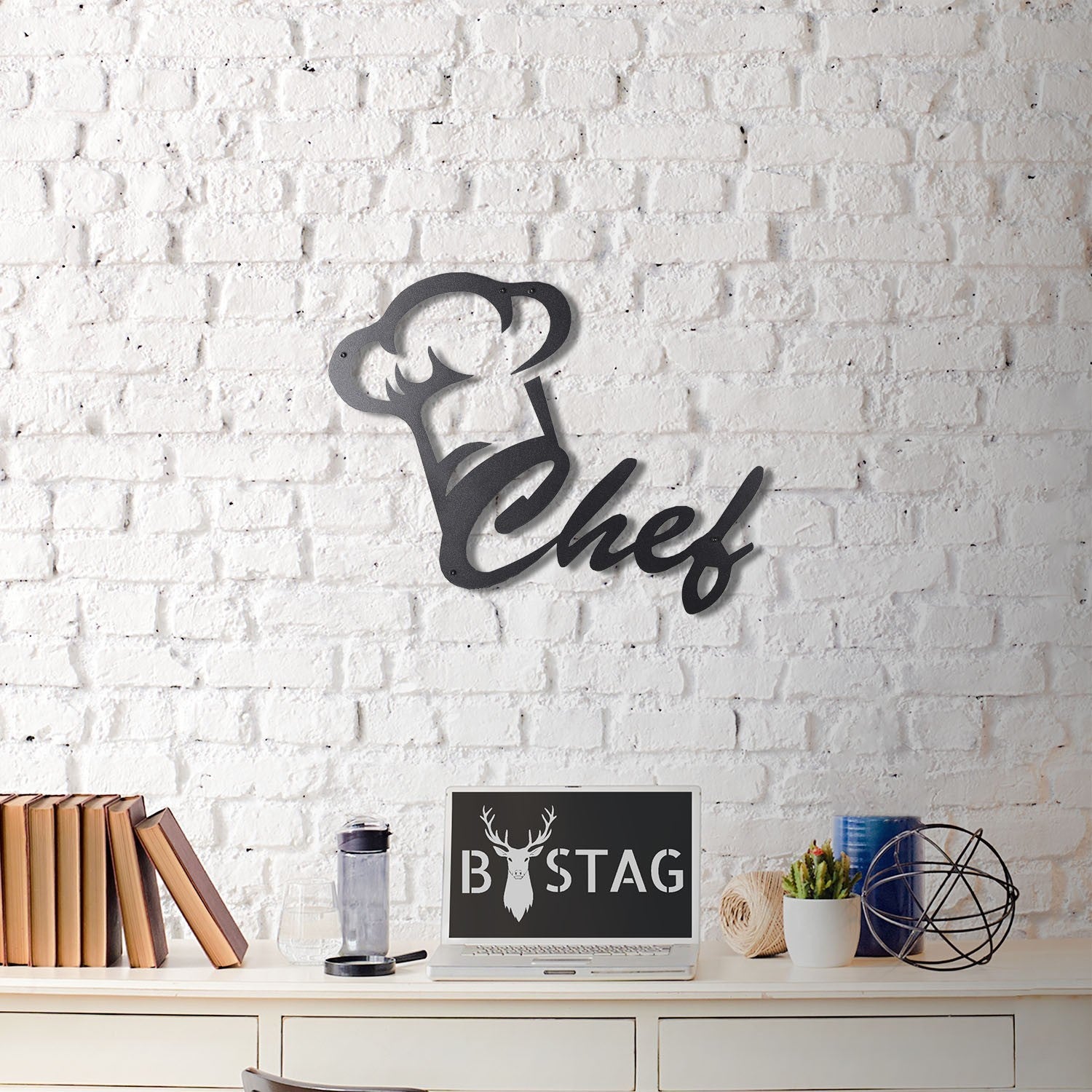 Acessório Decorativo de Parede Chef em Metal Preto - 32x46cm