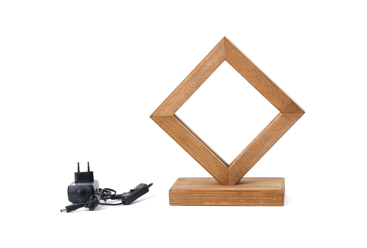 Candeeiro de Mesa LED Feita à Mão, Abeto Marrom, 27,5 x 29,5 x 12 cm | Secagem em Forno, Acabamento em Verniz, Design Rústico Moderno | Máx. 11 W, IP20, Adaptador 100-240 V