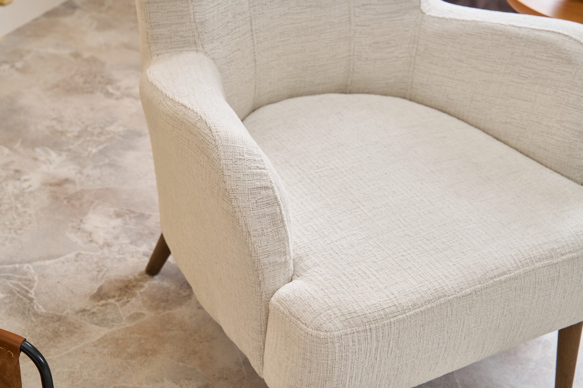 Poltrona Elegante – 73 x 87 x 80 cm – Creme – Chenille