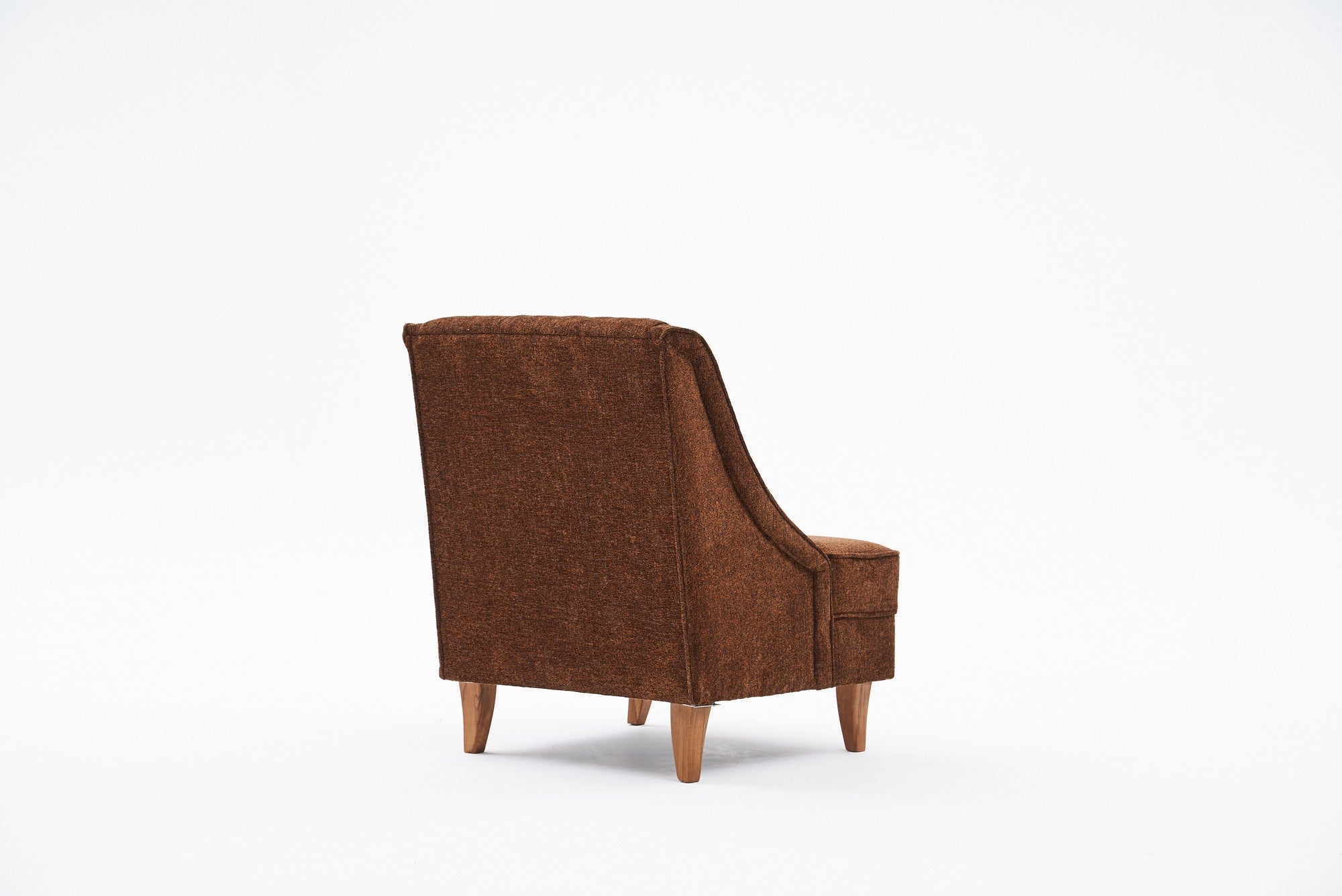 Poltrona Elegante, Marrom e Cobre, 67 cm L x 73 cm A x 70 cm P | Estrutura 100% Madeira de Faia, Espuma 32 DNS para Conforto | Perfeita para Sala de Estar e Escritório