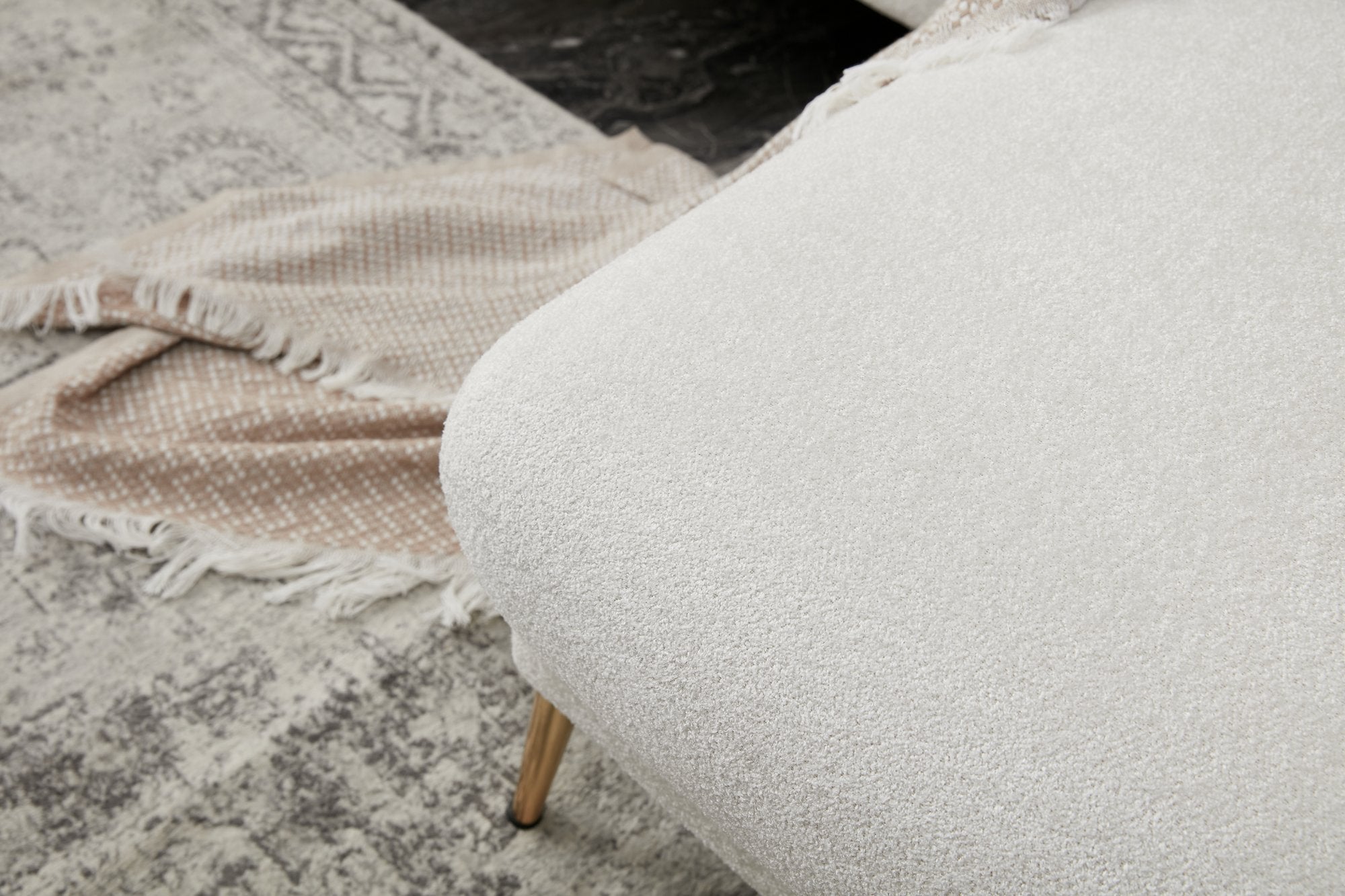 Sofá-cama de canto – 266 x 133 cm – creme e dourado – madeira de faia e poliéster