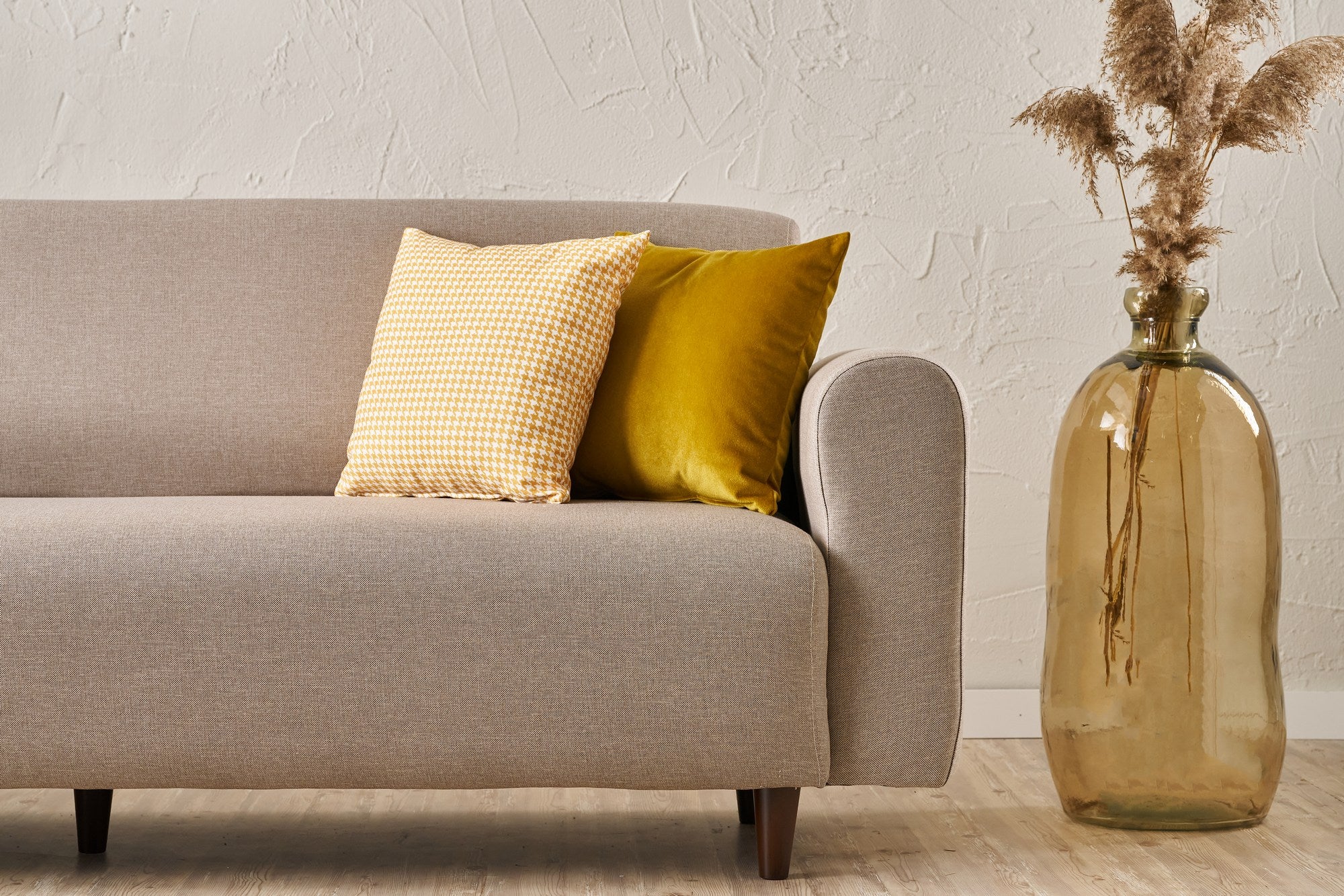 Sofá elegante de 3 lugares, cor creme, 220 cm | Estrutura em formato de árvore, tecido 100% linho e poliéster | Espuma confortável de 28 DNS, ideal para salas de estar modernas