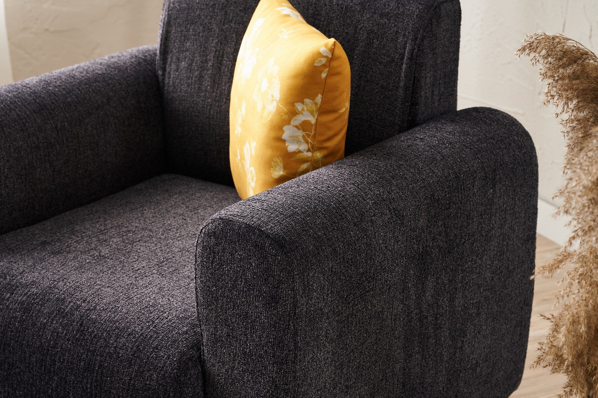 Poltrona elegante de 1 lugar, antracite, 95 x 87 x 70 cm | Estrutura de abeto durável, chenille 100% poliéster, espuma 28 DNS | Perfeito para salas de estar modernas e espaços aconchegantes