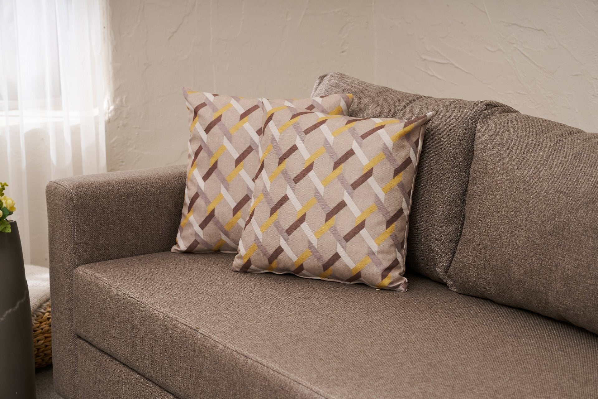 Sofá-Cama de 3 lugares – 220 cm x 80 cm – Marrom – Madeira e tecido 100% poliéster