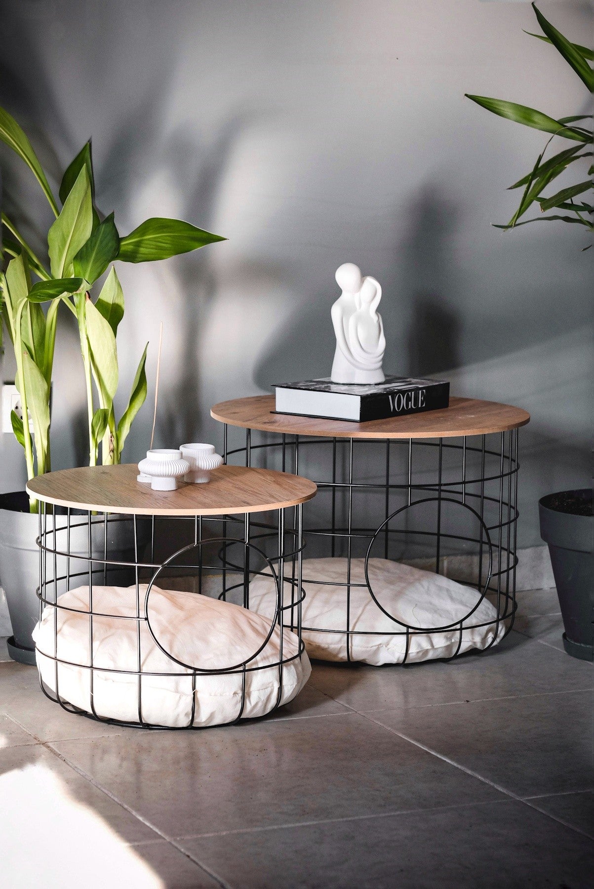 Mesa de Centro – 54cm x 54cm x 41cm – Preto – Madeira Aglomerada