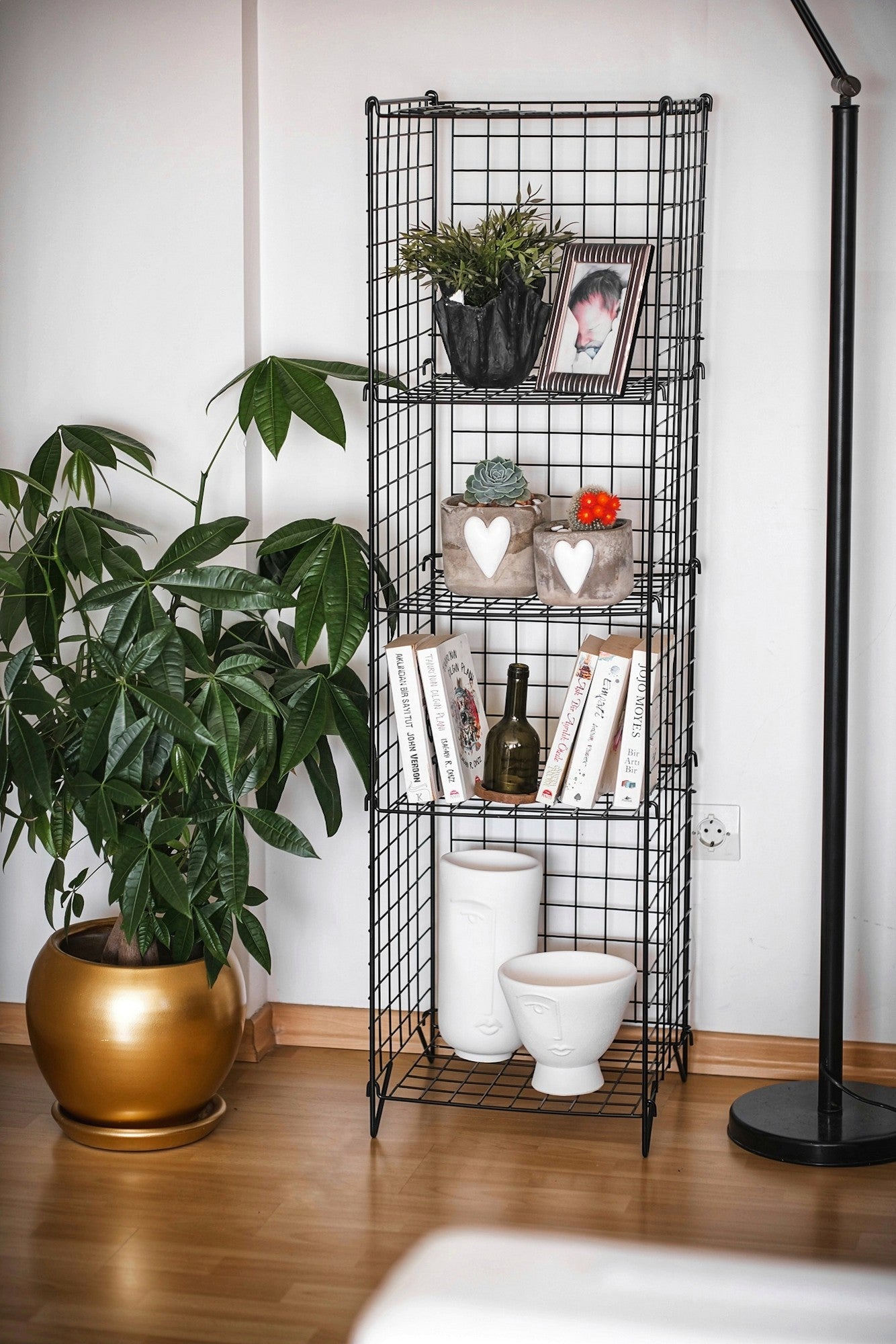 Estante de livros – 137.5cm x 37cm x 35cm – Preto – Metal